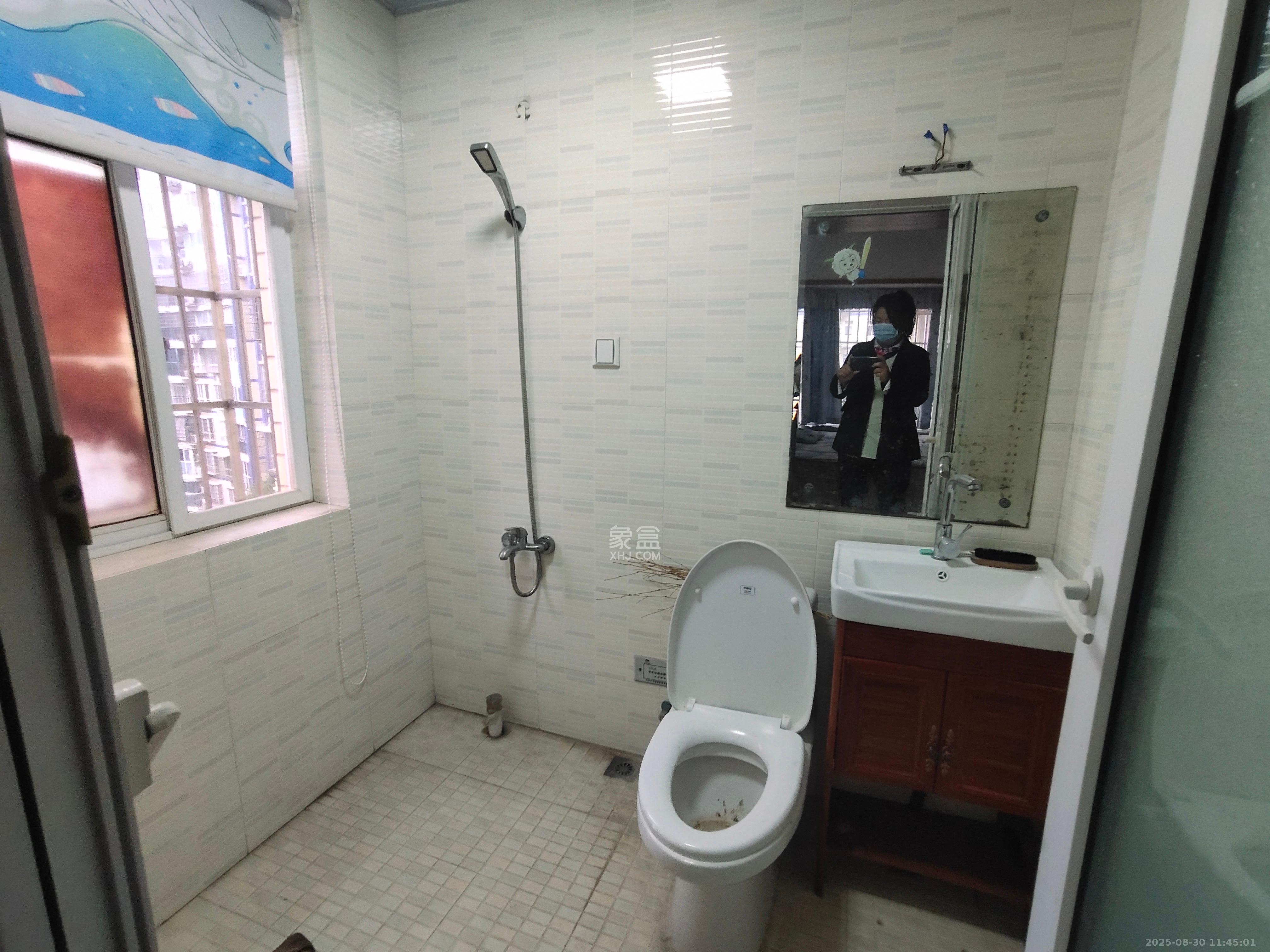 麓谷E家人 3室2厅2卫 2500.0元/月 麓谷E家人 3室2厅2卫 2500.0元/月室内图