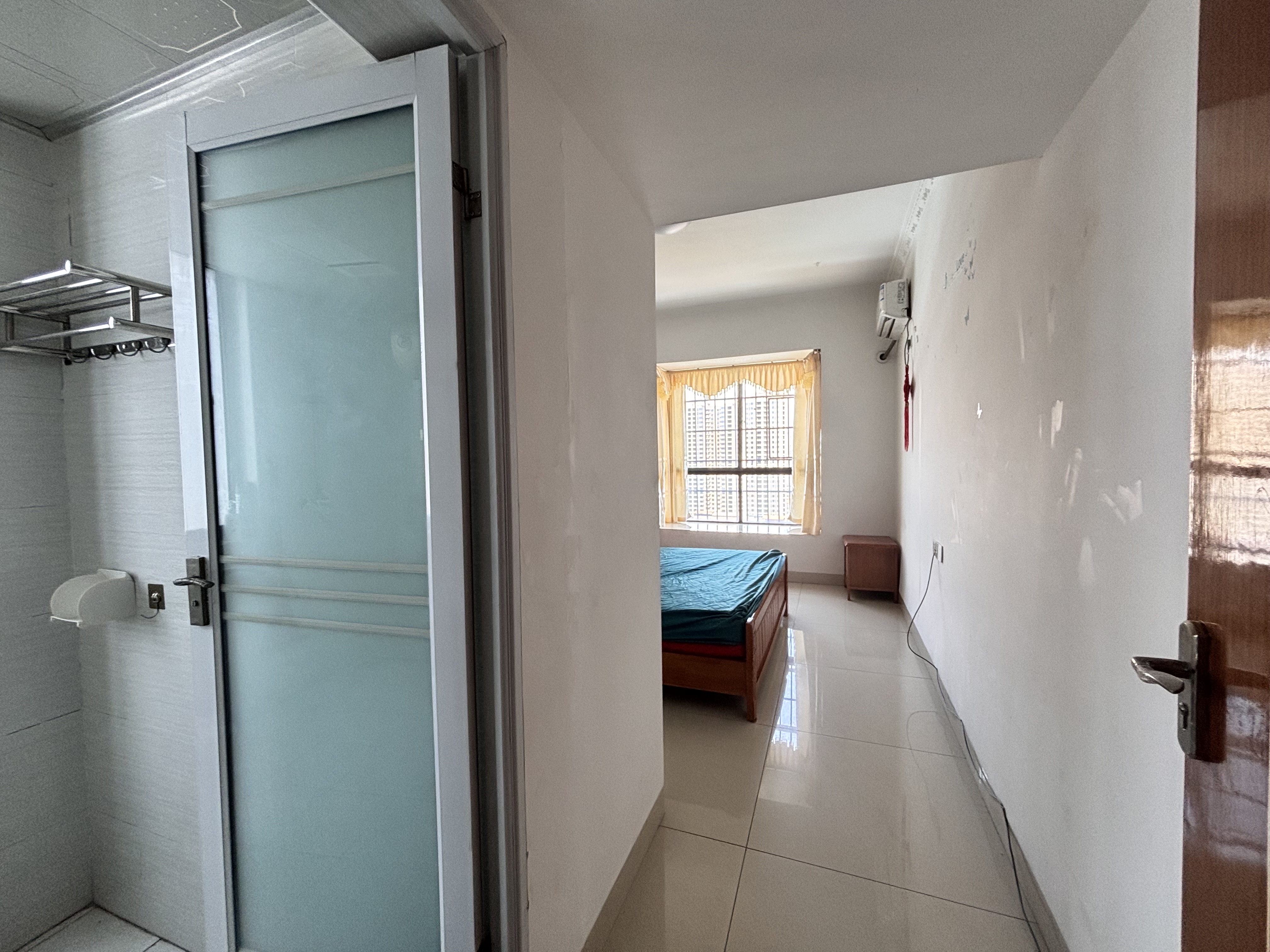 香格里拉 1室0厅0卫 1900.0元/月 香格里拉 1室0厅0卫 1900.0元/月室内图