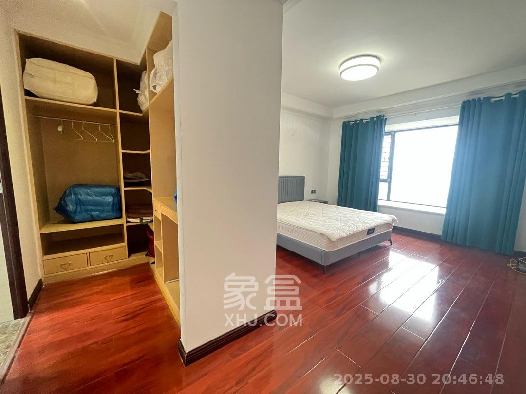 钰龙天下一期 4室2厅2卫 4200.0元/月 钰龙天下一期 4室2厅2卫 4200.0元/月室内图