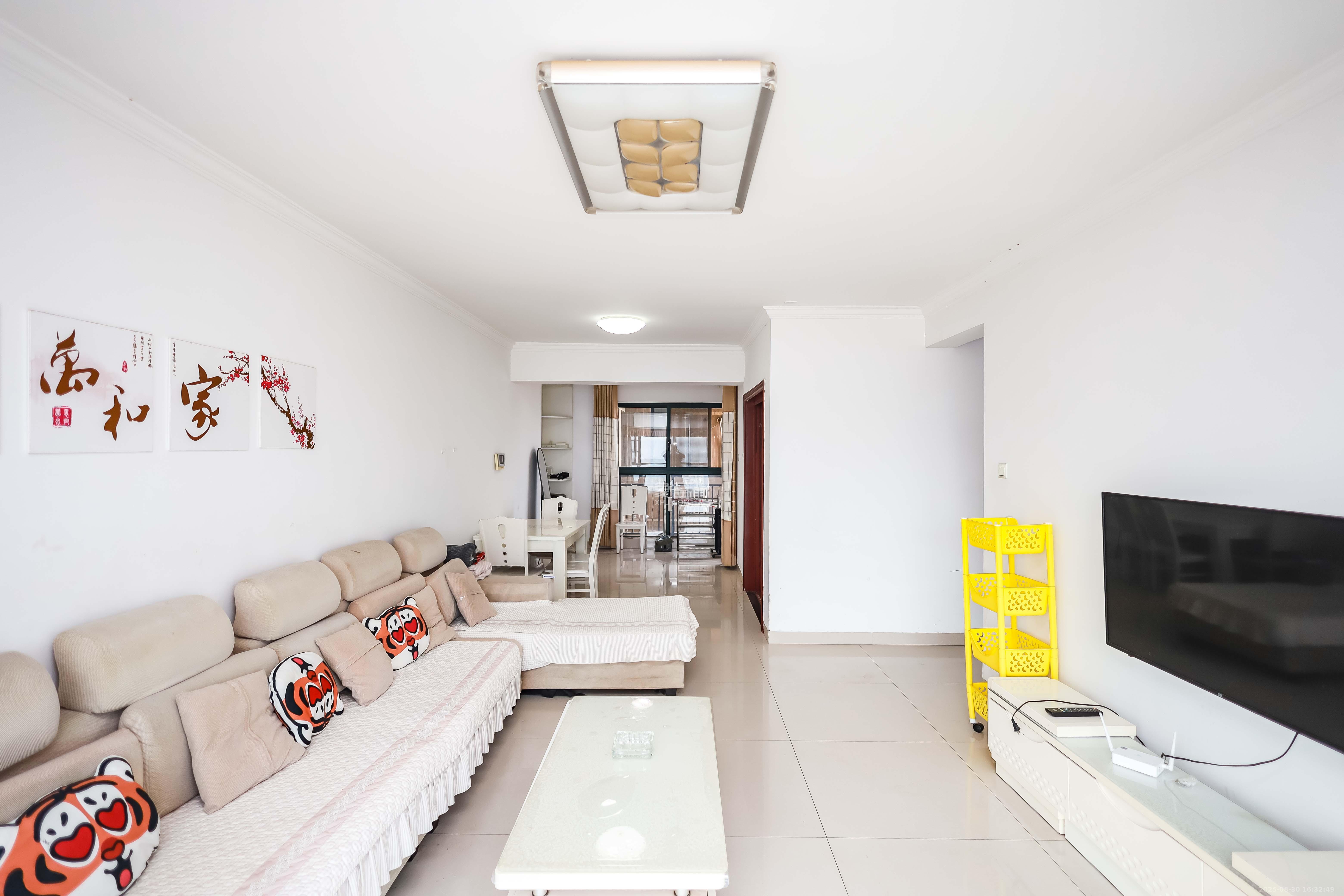 永祺西京  3室2厅2卫    128.0万 永祺西京  3室2厅2卫    128.0万客厅