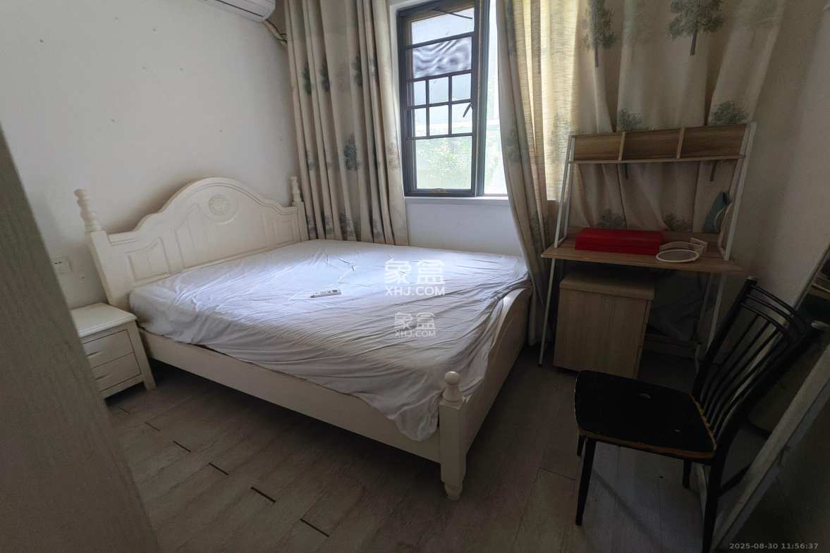 荣盛花语书苑  3室2厅1卫    2600.0元/月 荣盛花语书苑  3室2厅1卫    2600.0元/月室内图