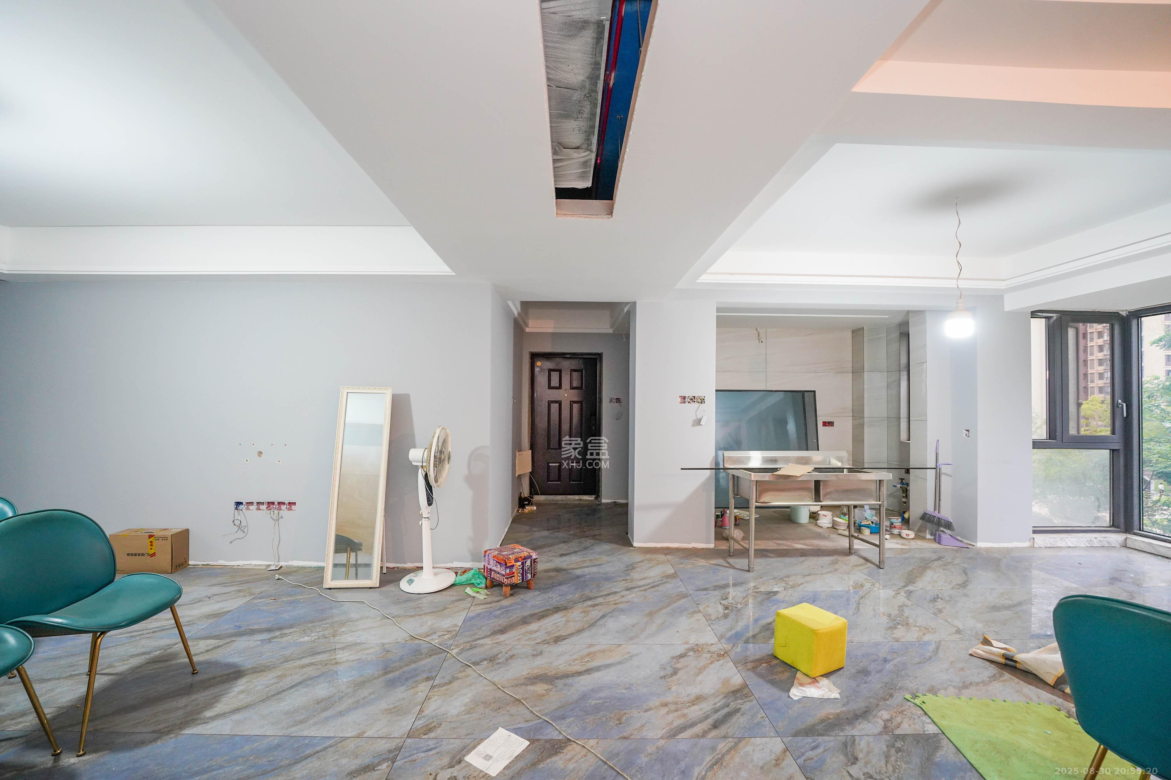 福天藏郡院子  3室2厅2卫    132.0万 福天藏郡院子  3室2厅2卫    132.0万客厅