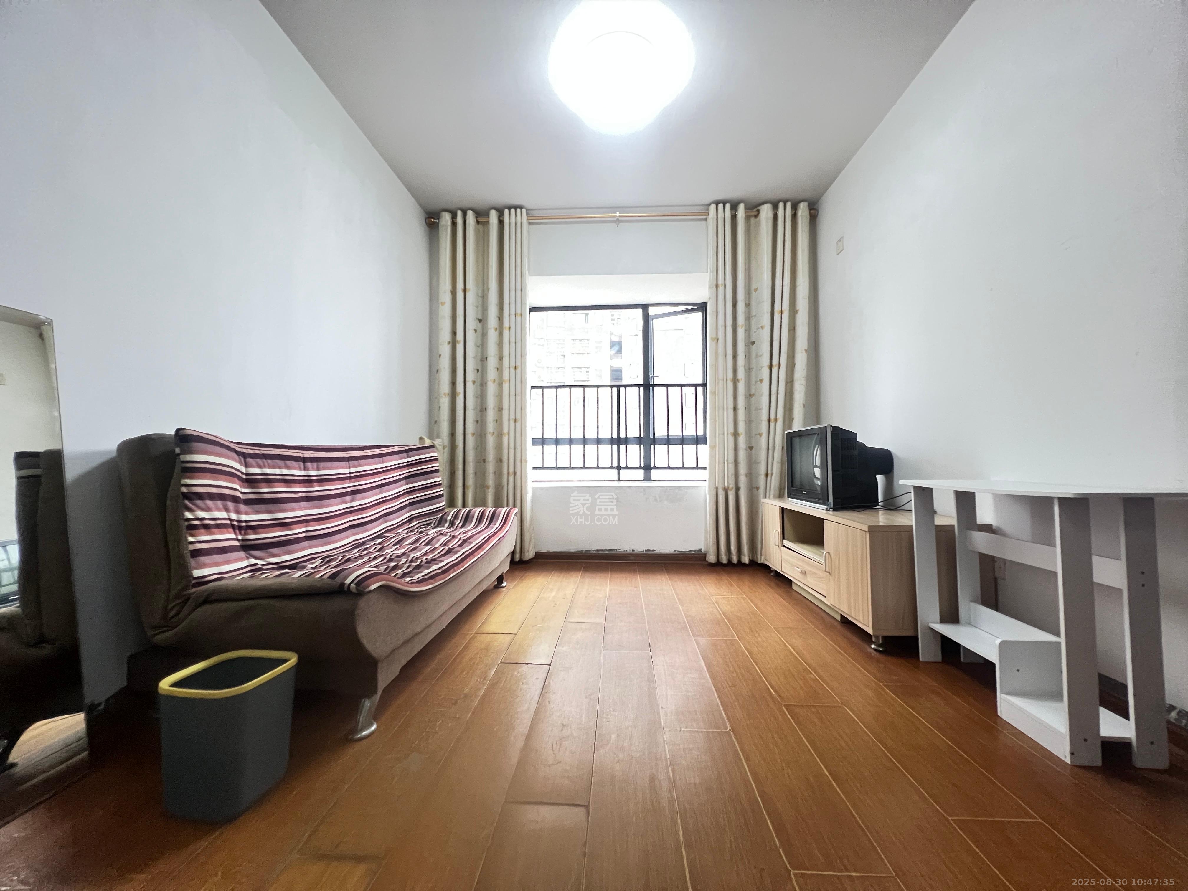 中国铁建国际城一期 1室1厅1卫 1300.0元/月 中国铁建国际城一期 1室1厅1卫 1300.0元/月室内图