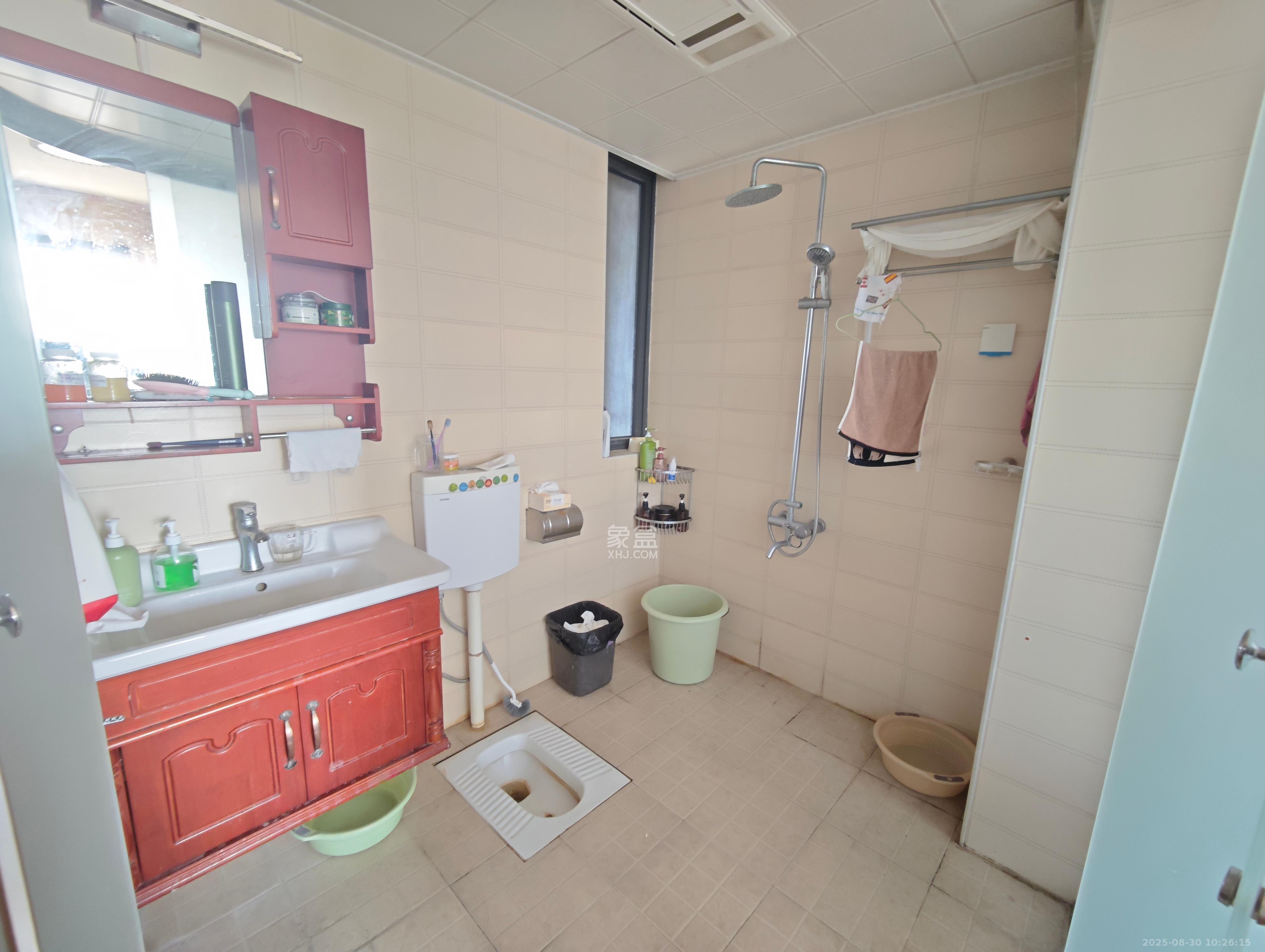 优山美地  3室2厅1卫    2300.0元/月 优山美地  3室2厅1卫    2300.0元/月室内图