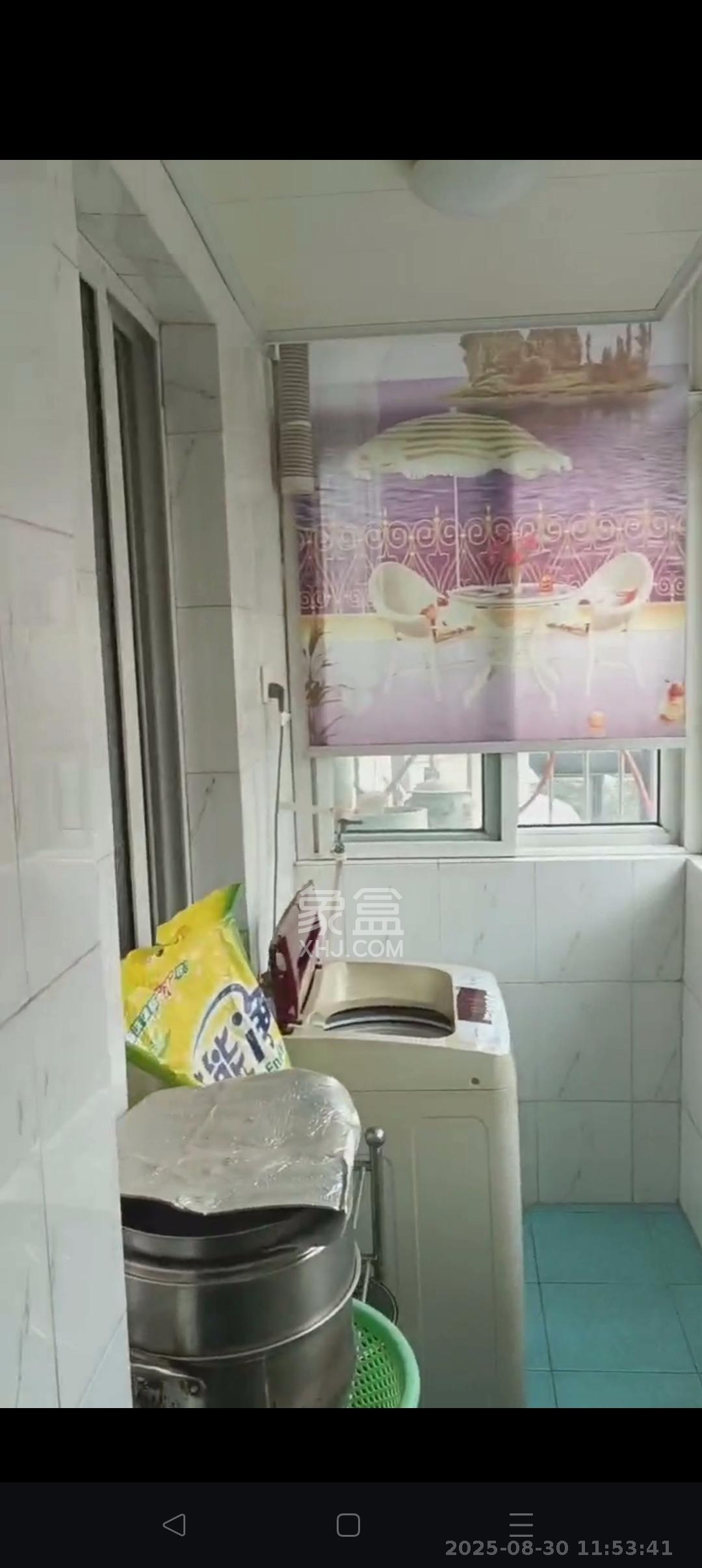欣安小区  3室2厅2卫   1400.00元/月室内图