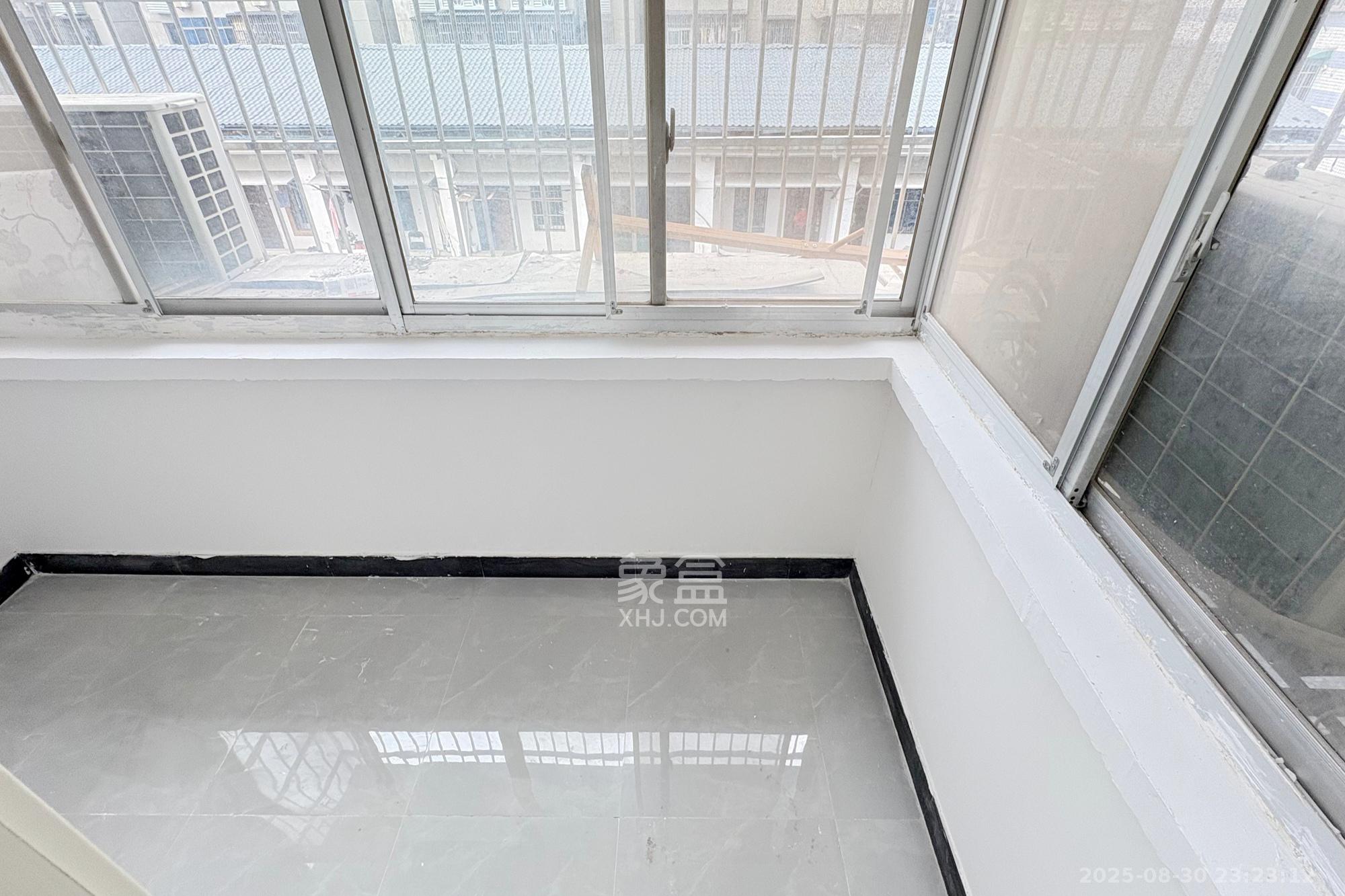 东文庙坪 2室1厅1卫 65.0万 东文庙坪 2室1厅1卫 65.0万阳台