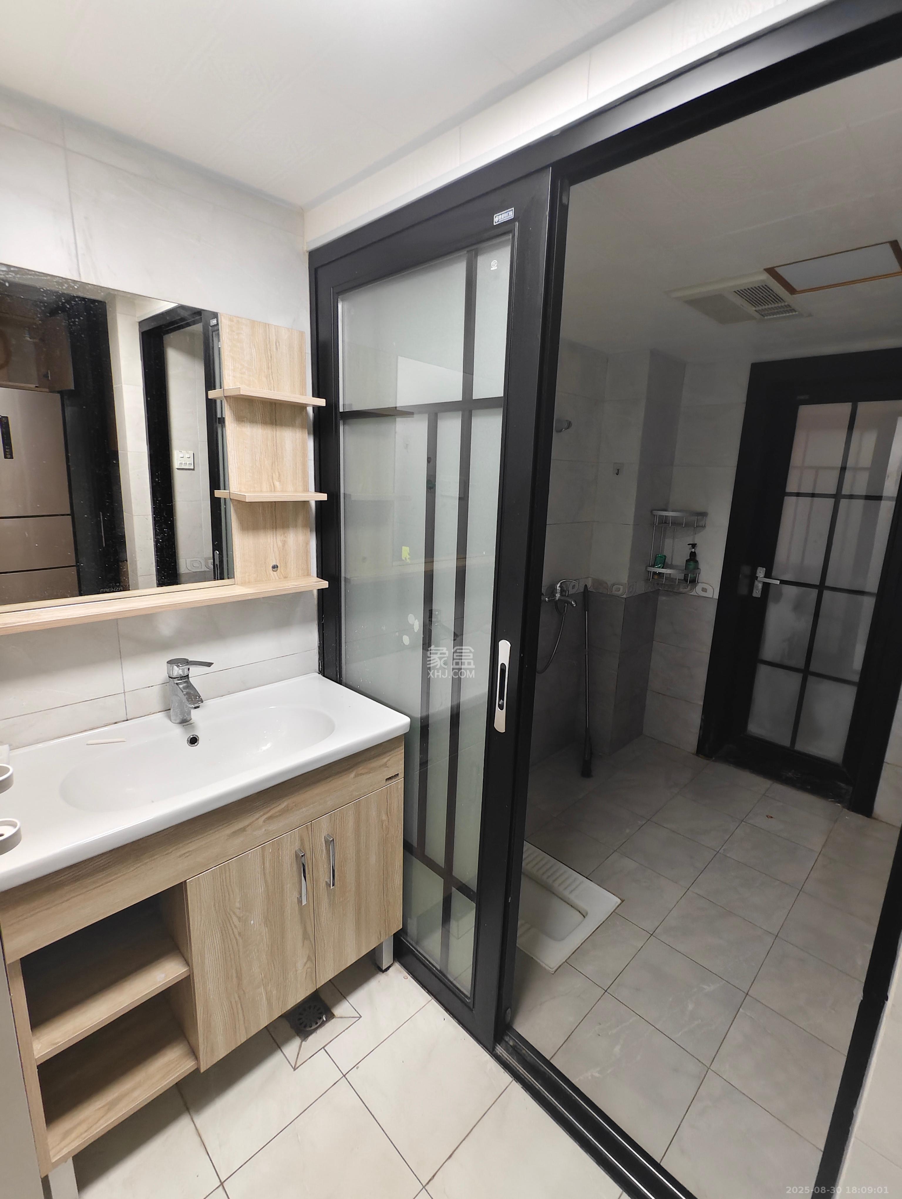 北辰三角洲E6区 3室2厅1卫 3500.0元/月 北辰三角洲E6区 3室2厅1卫 3500.0元/月室内图