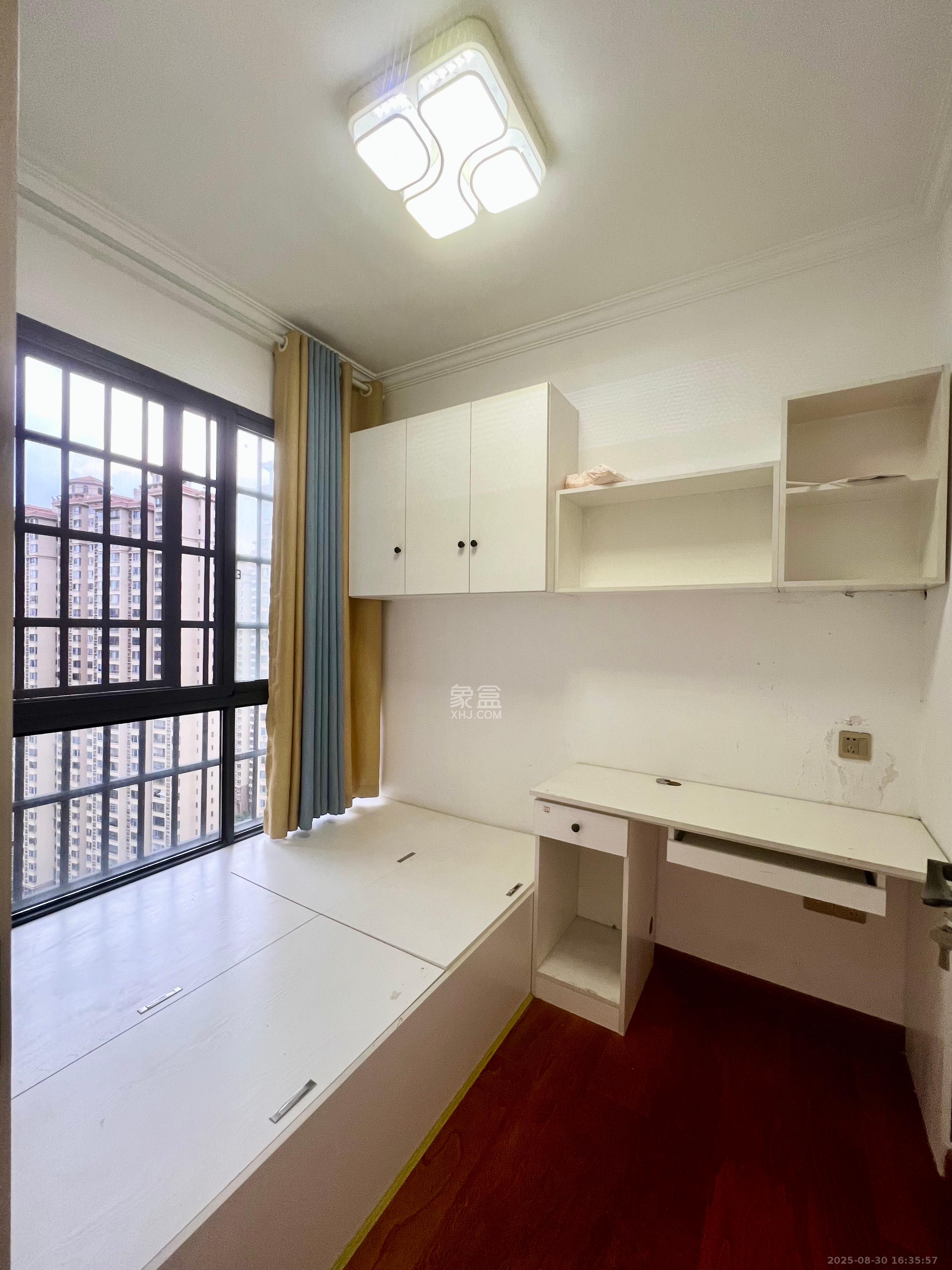 钱隆世家  3室2厅1卫    2000.0元/月 钱隆世家  3室2厅1卫    2000.0元/月室内图