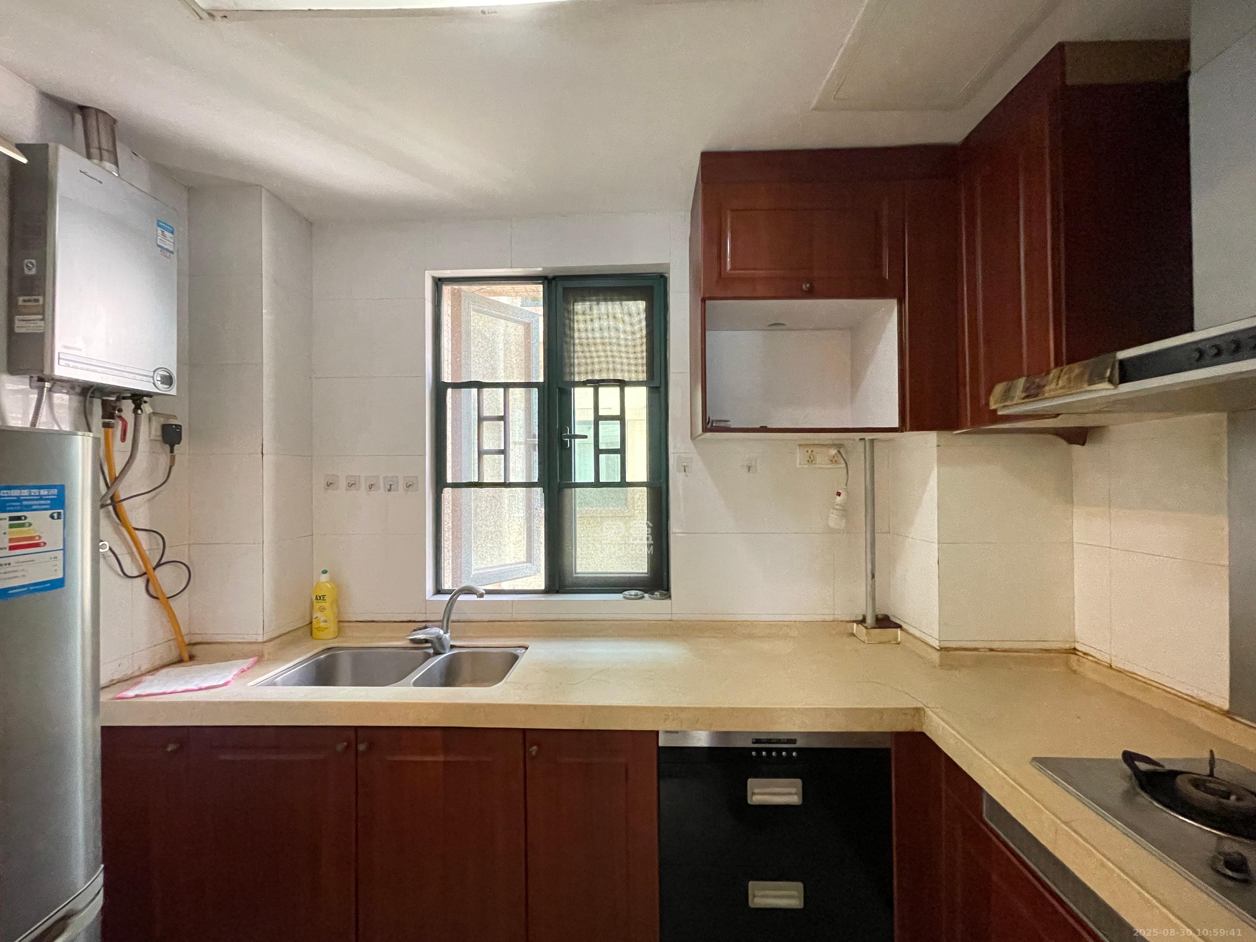 恒大名都  3室2厅1卫    1500.0元/月 恒大名都  3室2厅1卫    1500.0元/月室内图