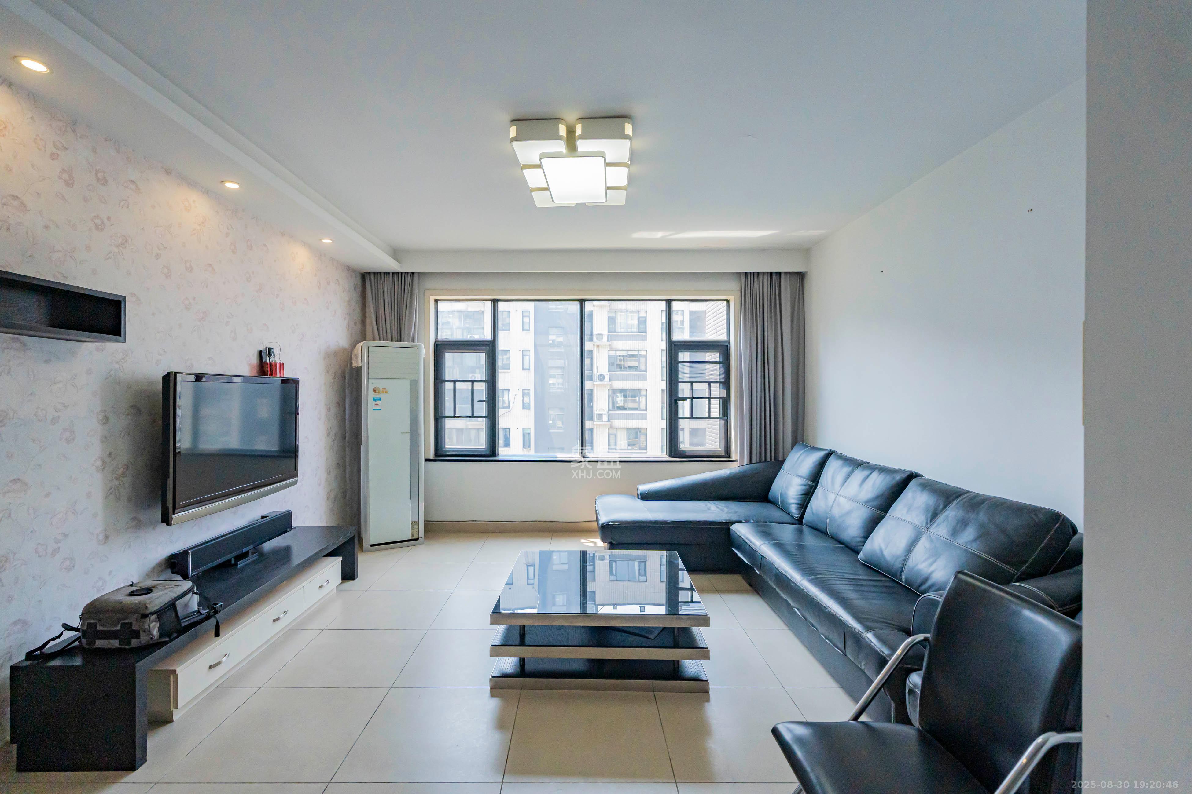 香樟雅郡  3室2厅2卫    115.0万 香樟雅郡  3室2厅2卫    115.0万客厅