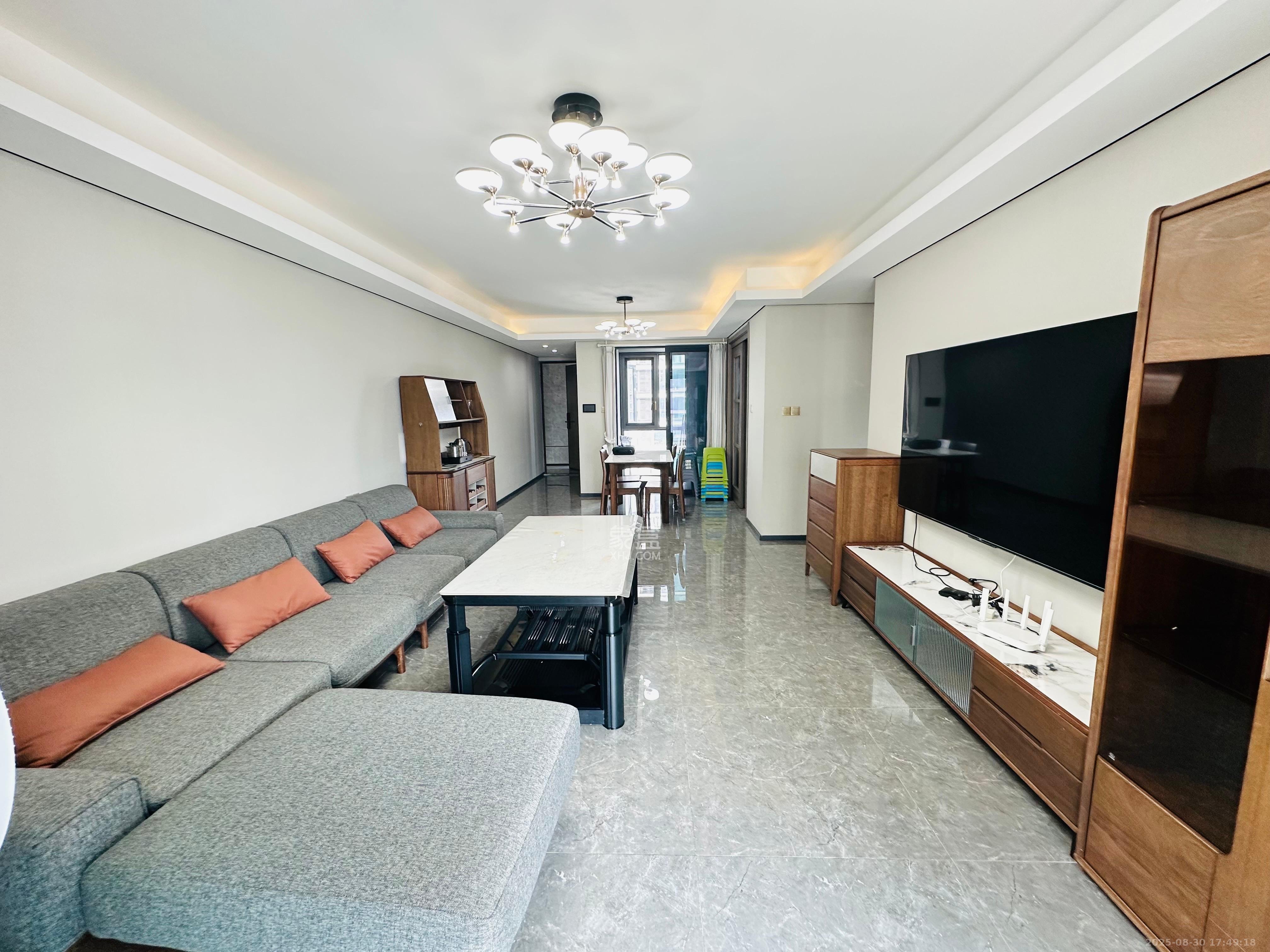 中海阅麓山一期  4室2厅2卫    6000.0元/月 中海阅麓山一期  4室2厅2卫    6000.0元/月室内图