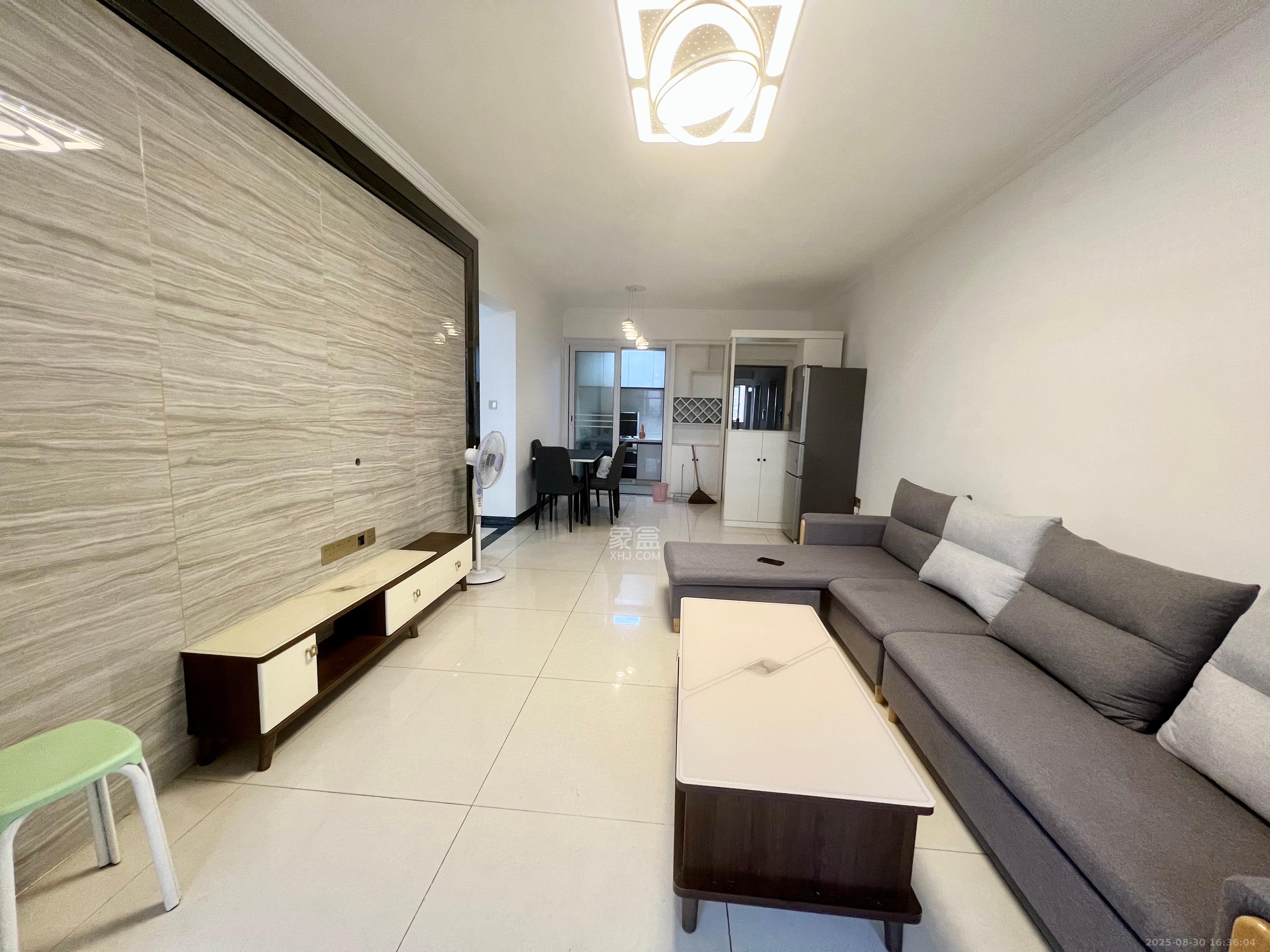 钱隆世家  3室2厅1卫    2000.0元/月 钱隆世家  3室2厅1卫    2000.0元/月室内图