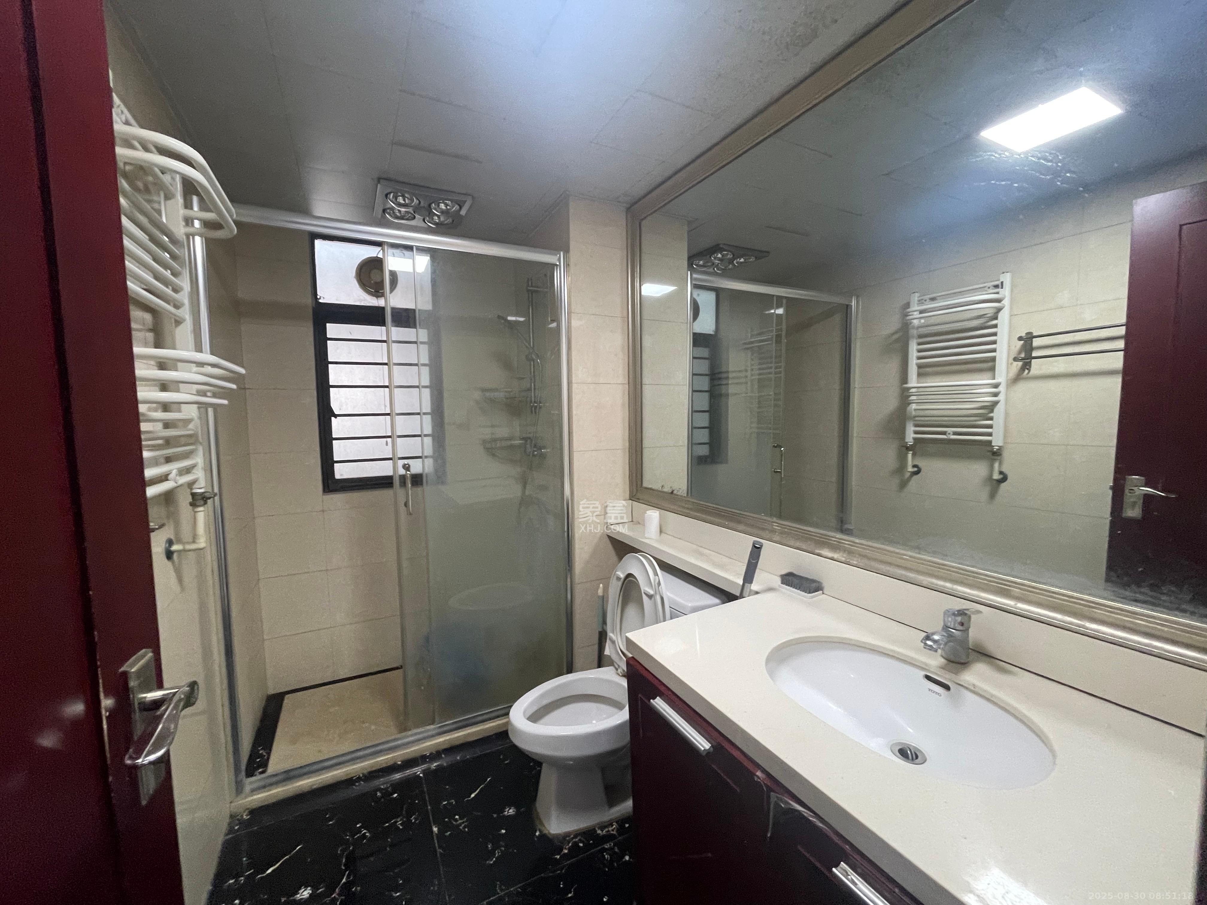 中海国际三期  3室2厅2卫    2300.0元/月室内图