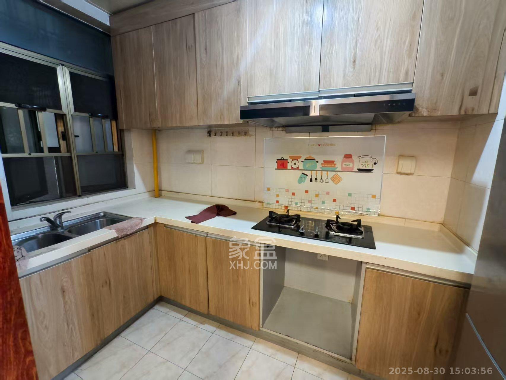 江山帝景哈佛  3室2厅1卫    1800.0元/月 江山帝景哈佛  3室2厅1卫    1800.0元/月室内图