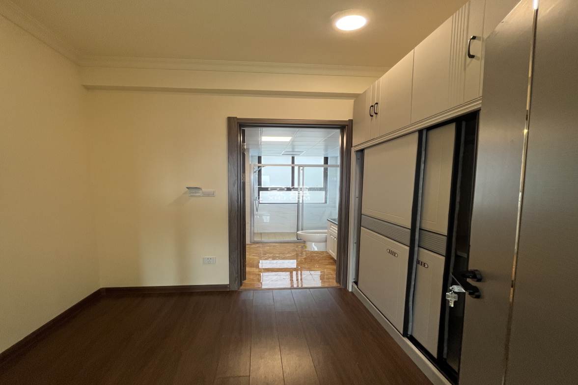 华耀碧桂园十里江湾观澜 4室2厅2卫 3000.0元/月 华耀碧桂园十里江湾观澜 4室2厅2卫 3000.0元/月室内图