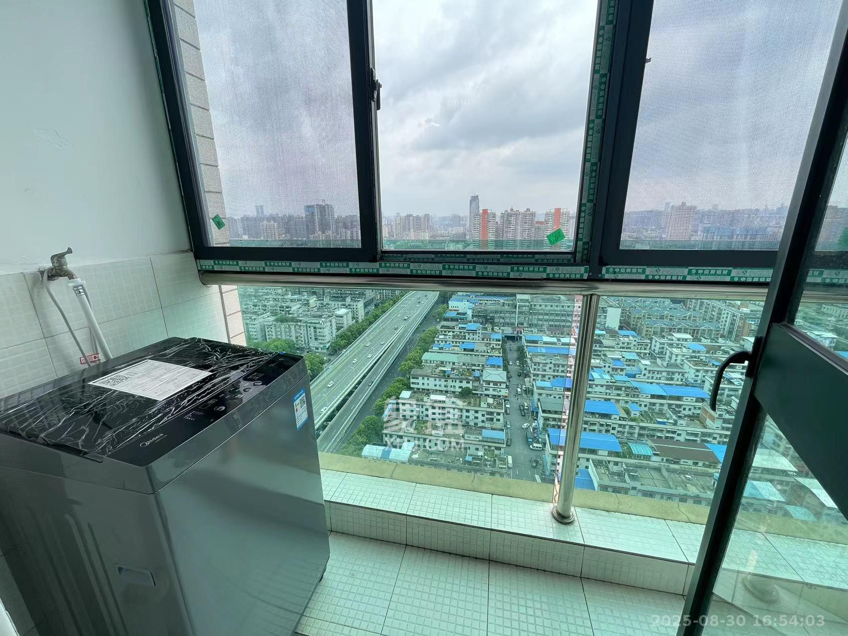上东印象  1室1厅1卫   1600.00元/月室内图