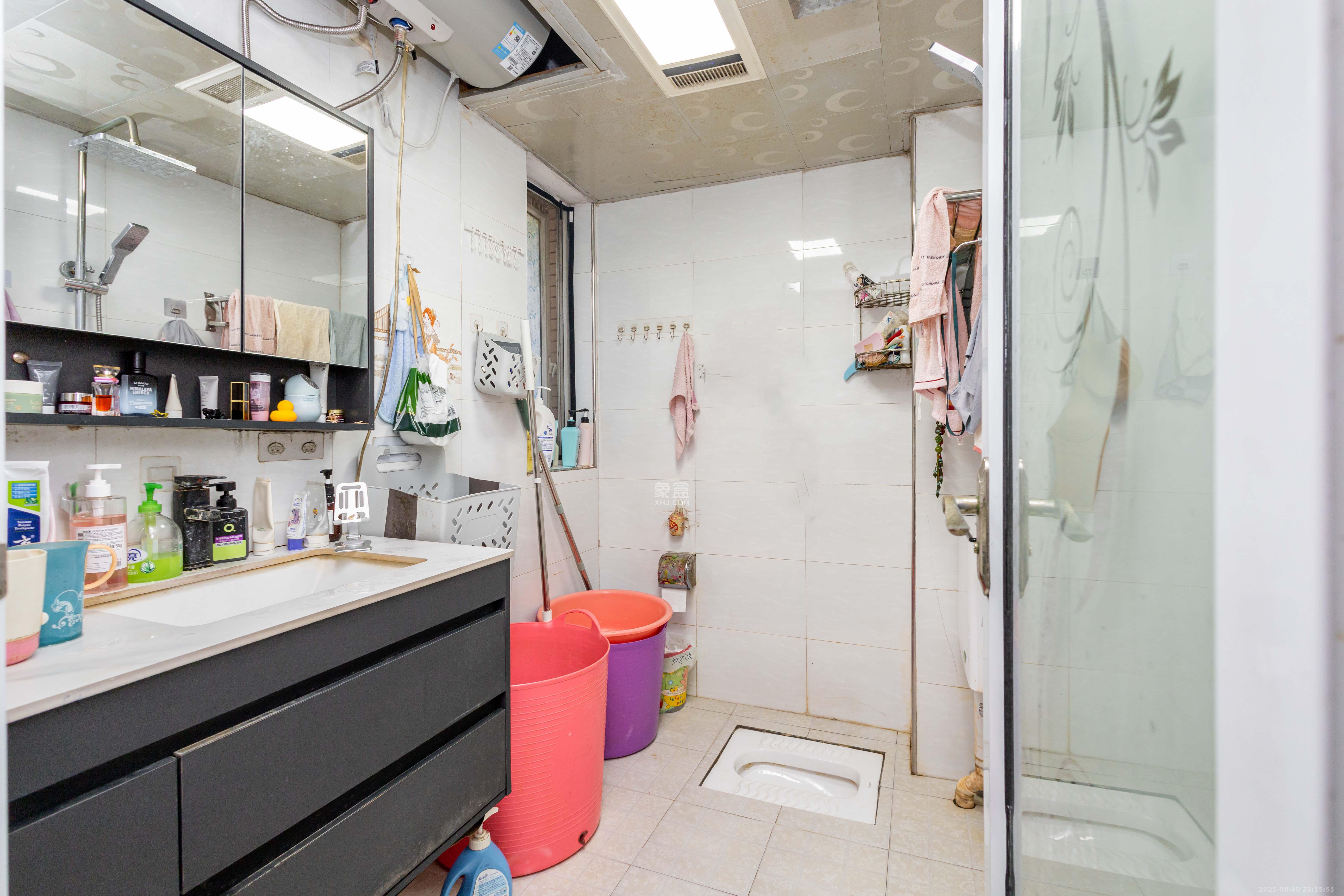 东业苹果社区 2室2厅1卫 42.8万 东业苹果社区 2室2厅1卫 42.8万卫生间