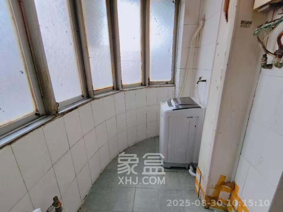 坡子街综合楼  2室1厅1卫    2500.0元/月室内图