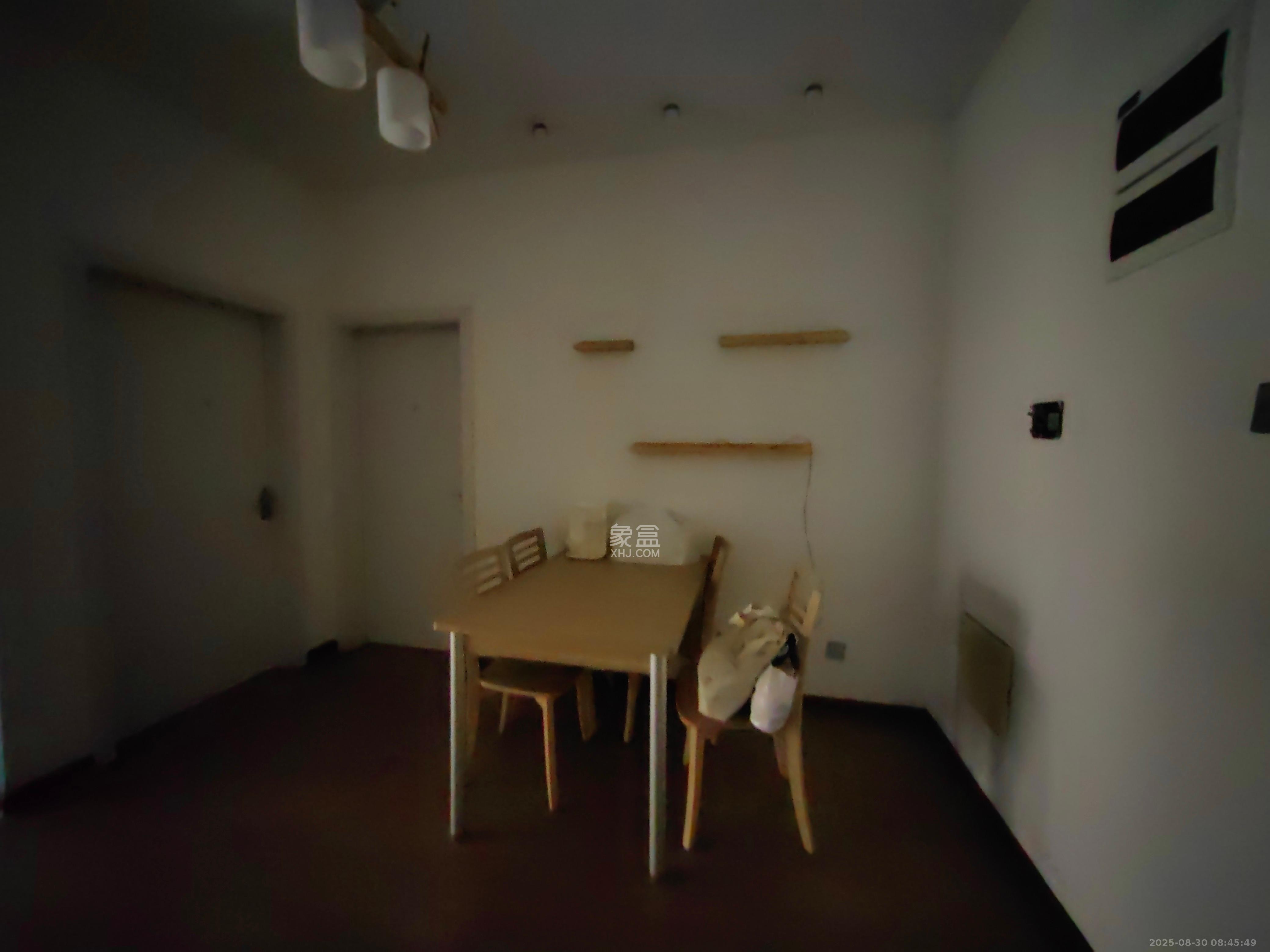 和美星城  2室2厅1卫    1800.0元/月 和美星城  2室2厅1卫    1800.0元/月室内图