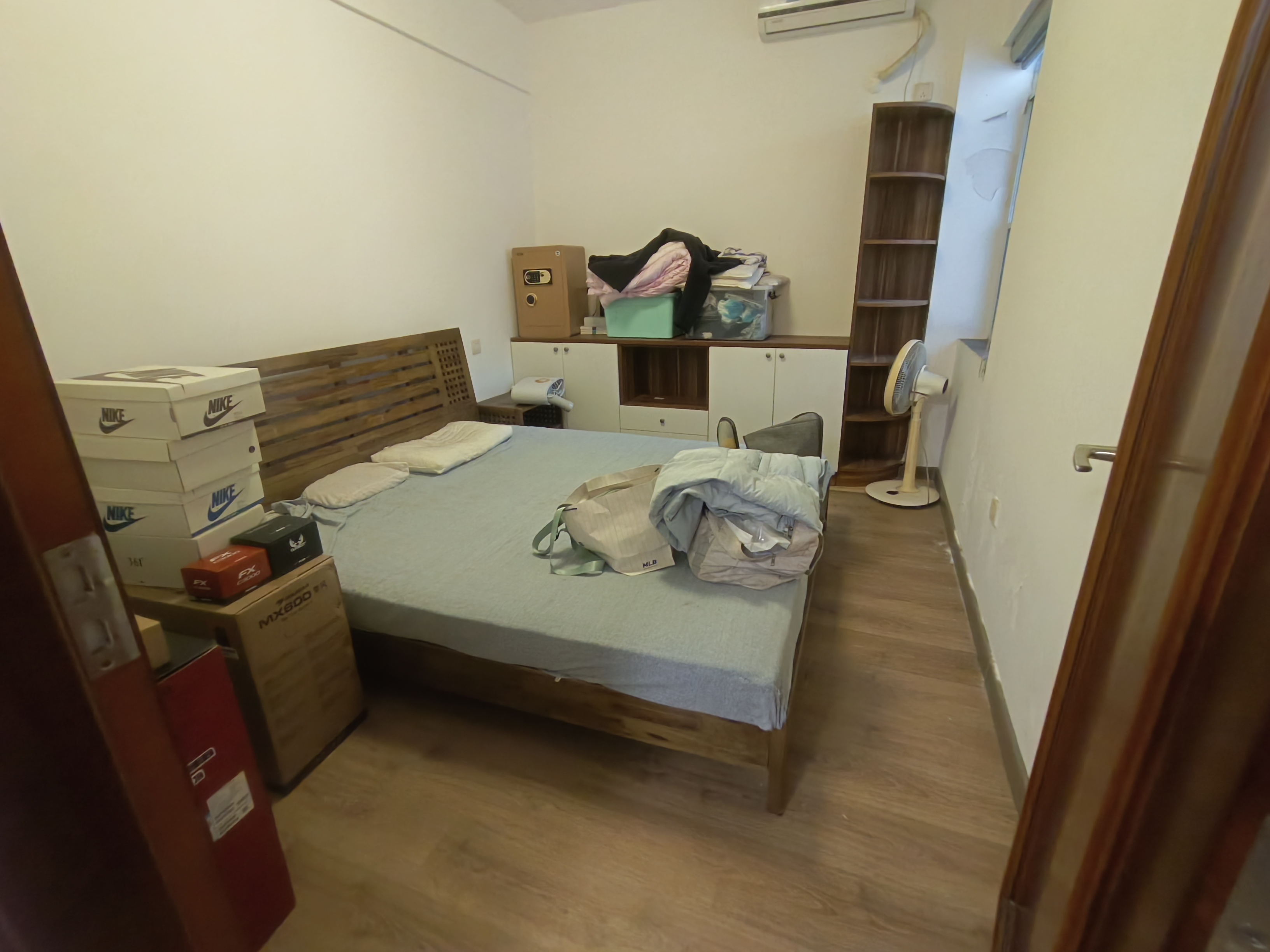 龙珠新城  3室2厅2卫    125.0万客厅