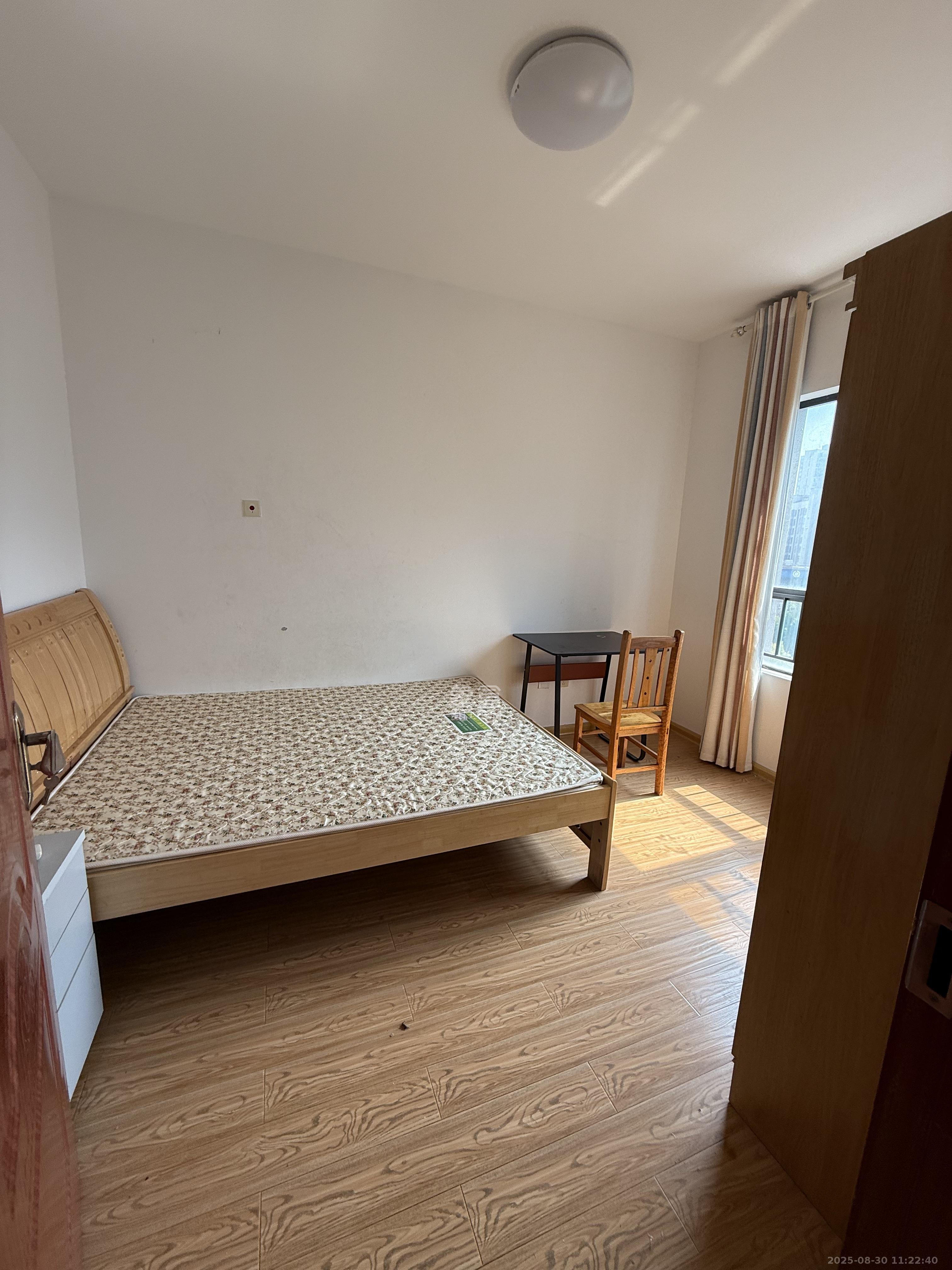 中海梅溪湖壹号  3室2厅1卫    2000.0元/月室内图