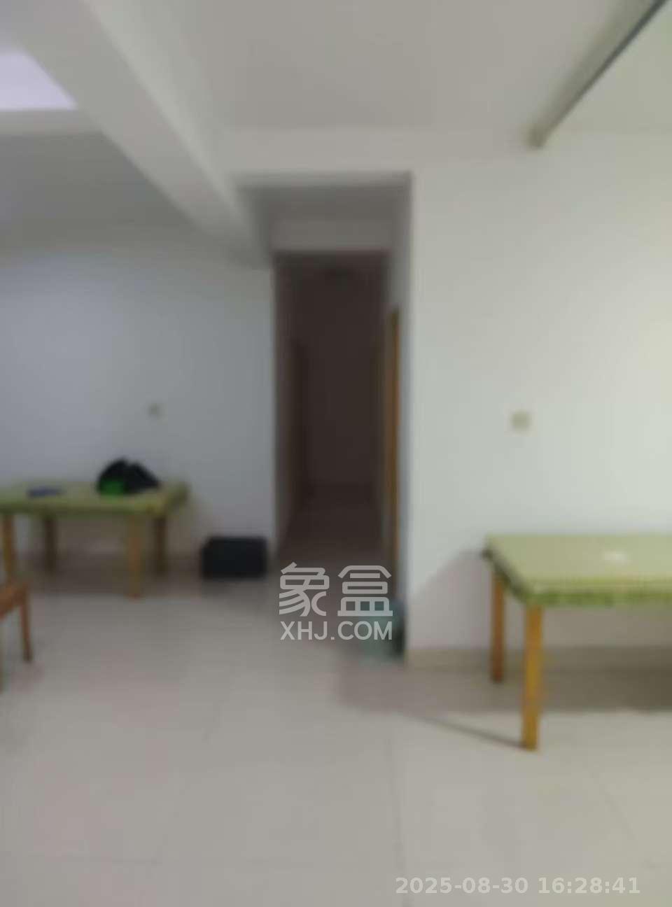 八方小区D区 4室2厅2卫 4000.0元/月 八方小区D区 4室2厅2卫 4000.0元/月室内图