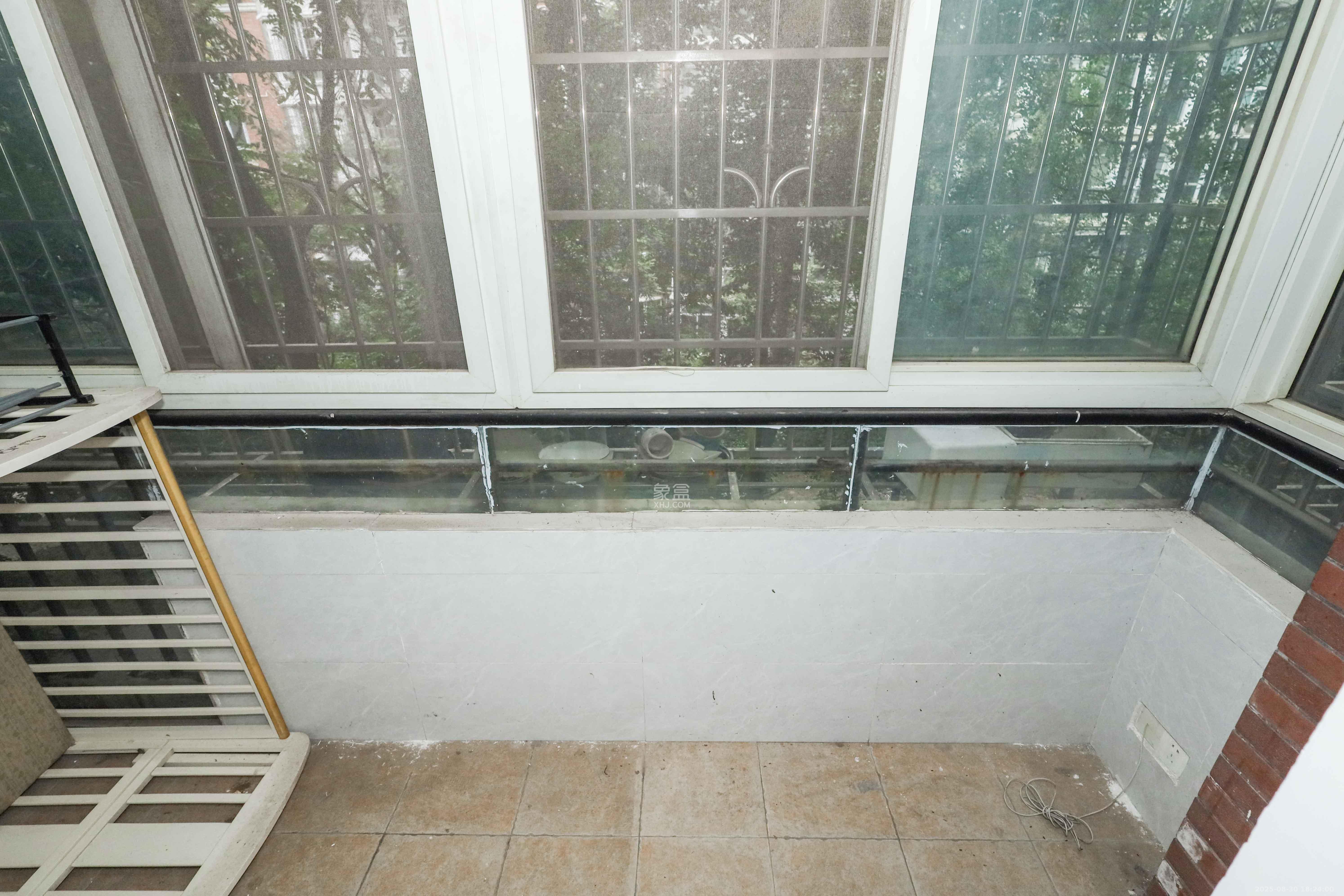 山水英伦  2室2厅1卫    59.0万阳台