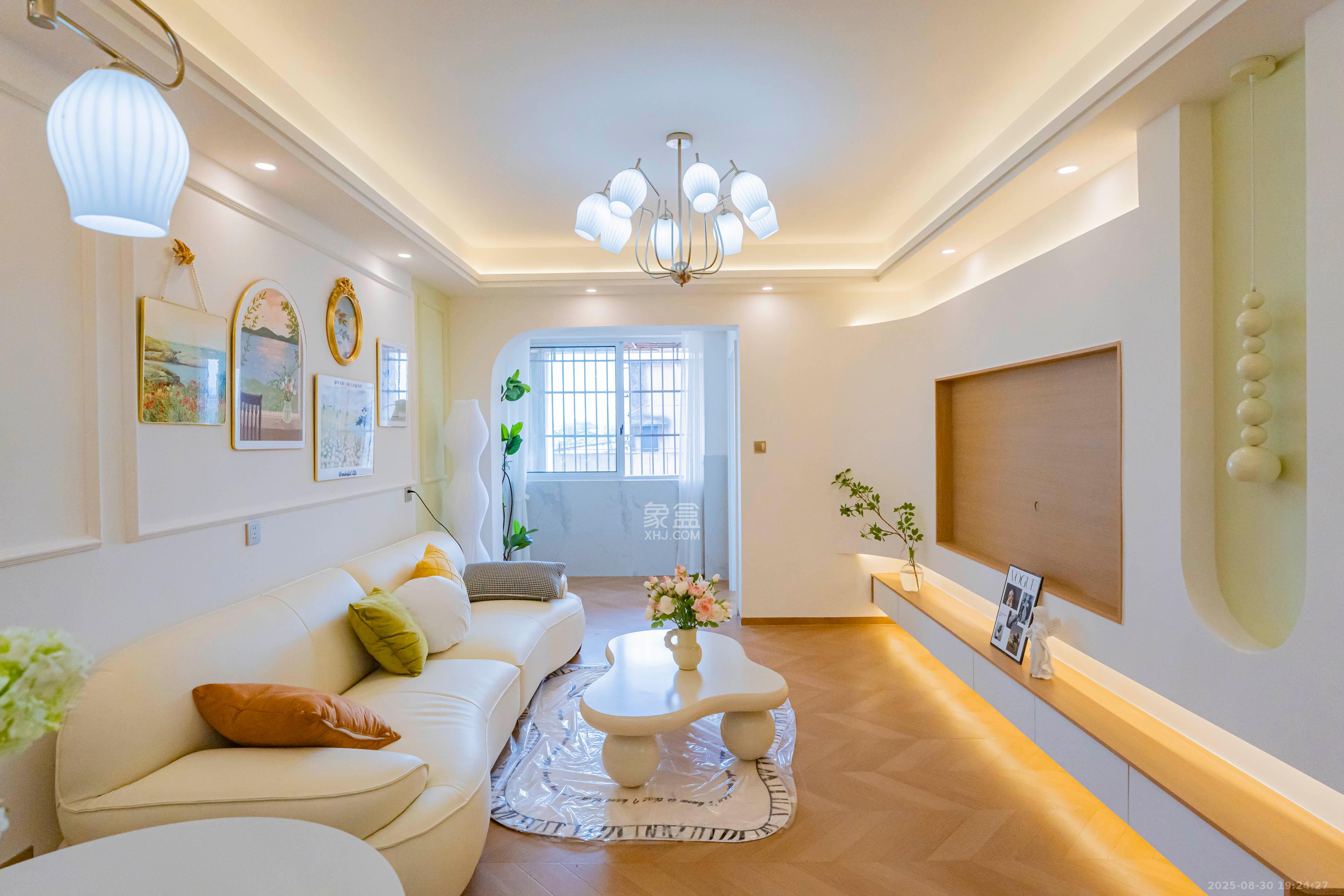 建鸿达现代公寓  2室2厅1卫   66.80万