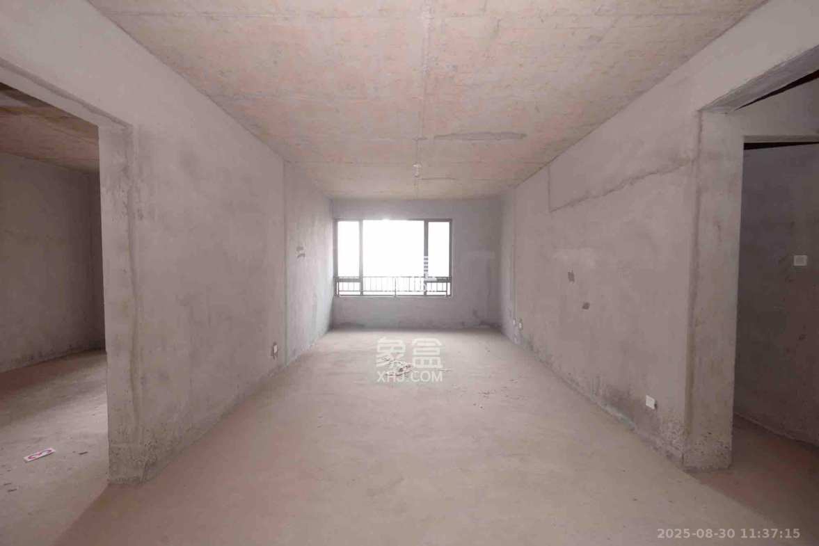 湘核佳苑  4室0厅0卫    2000.0元/月 湘核佳苑  4室0厅0卫    2000.0元/月室内图1