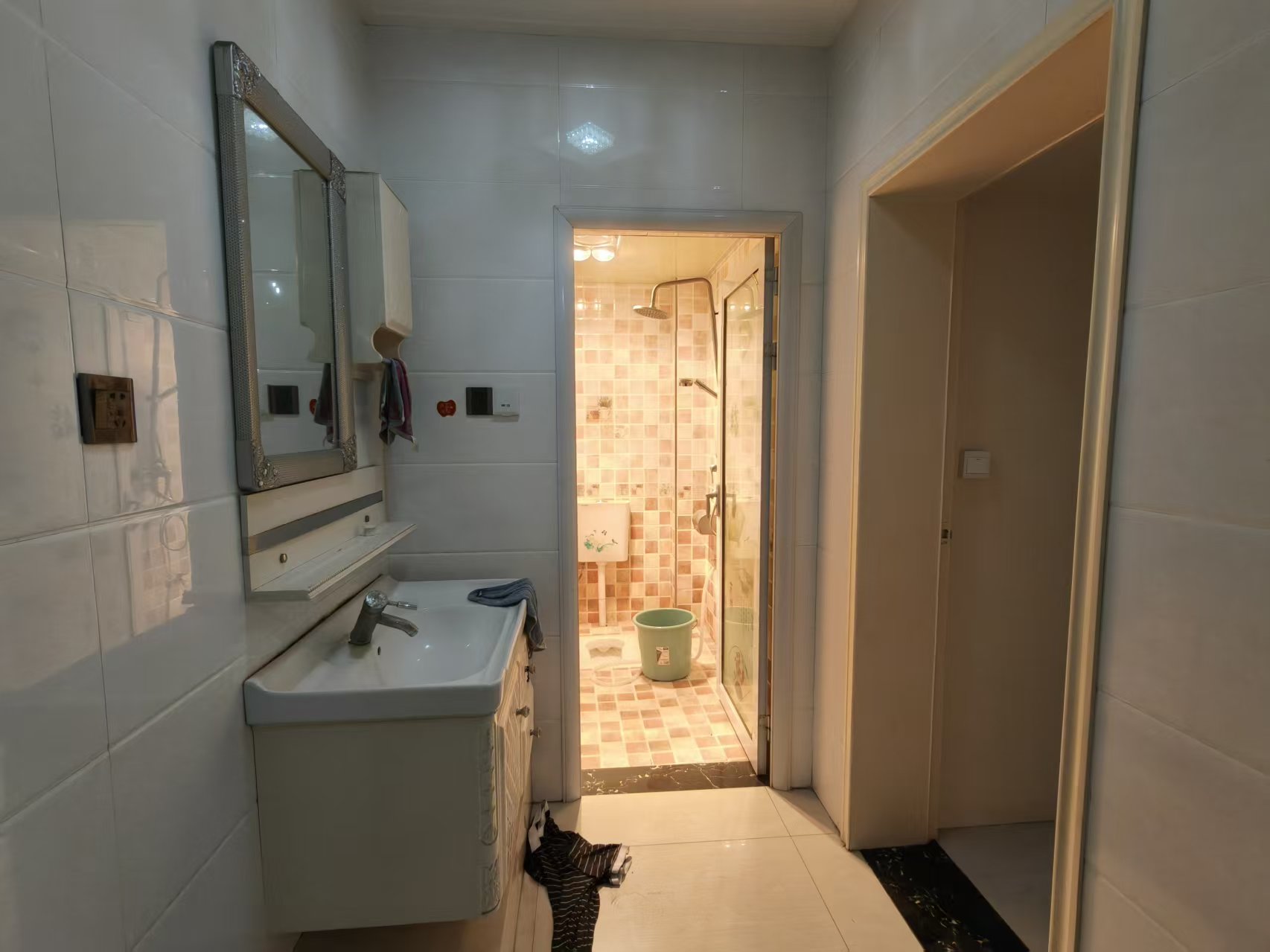 世纪新庄 3室2厅2卫 1100.0元/月 世纪新庄 3室2厅2卫 1100.0元/月室内图