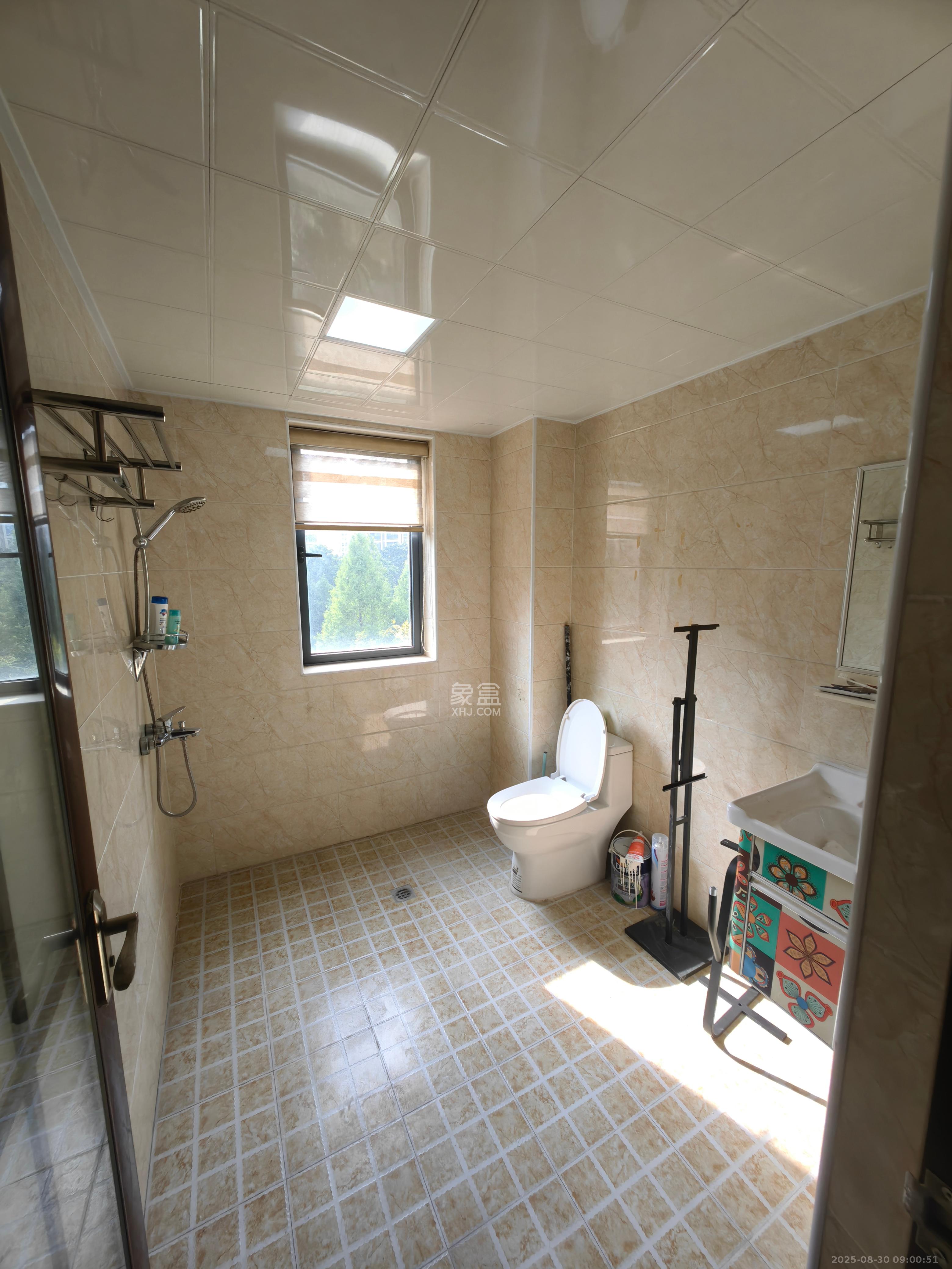 中建芙蓉嘉苑  3室2厅2卫    2700.0元/月室内图