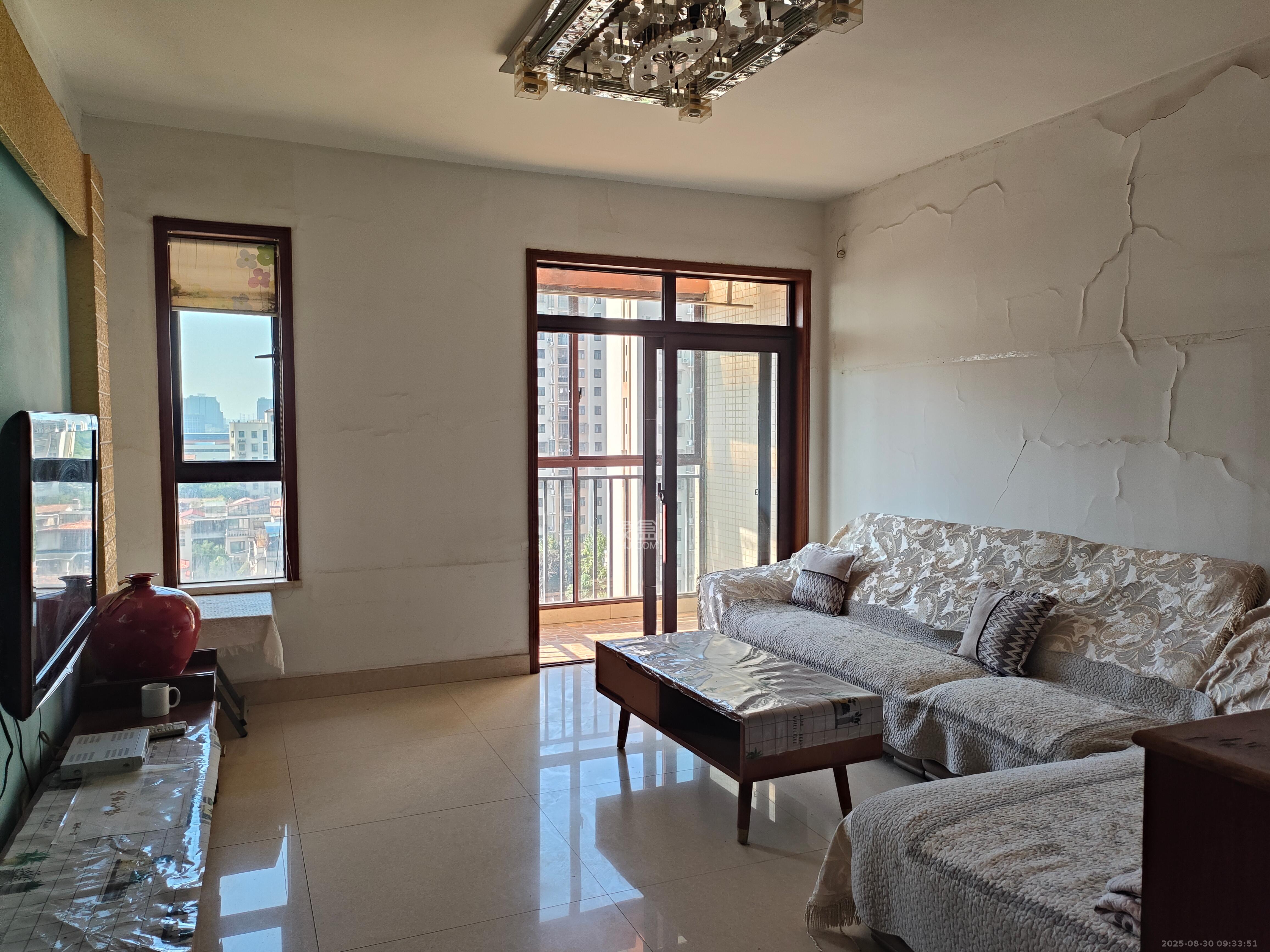 鹏基诺亚山林  3室2厅2卫    2000.0元/月 鹏基诺亚山林  3室2厅2卫    2000.0元/月室内图