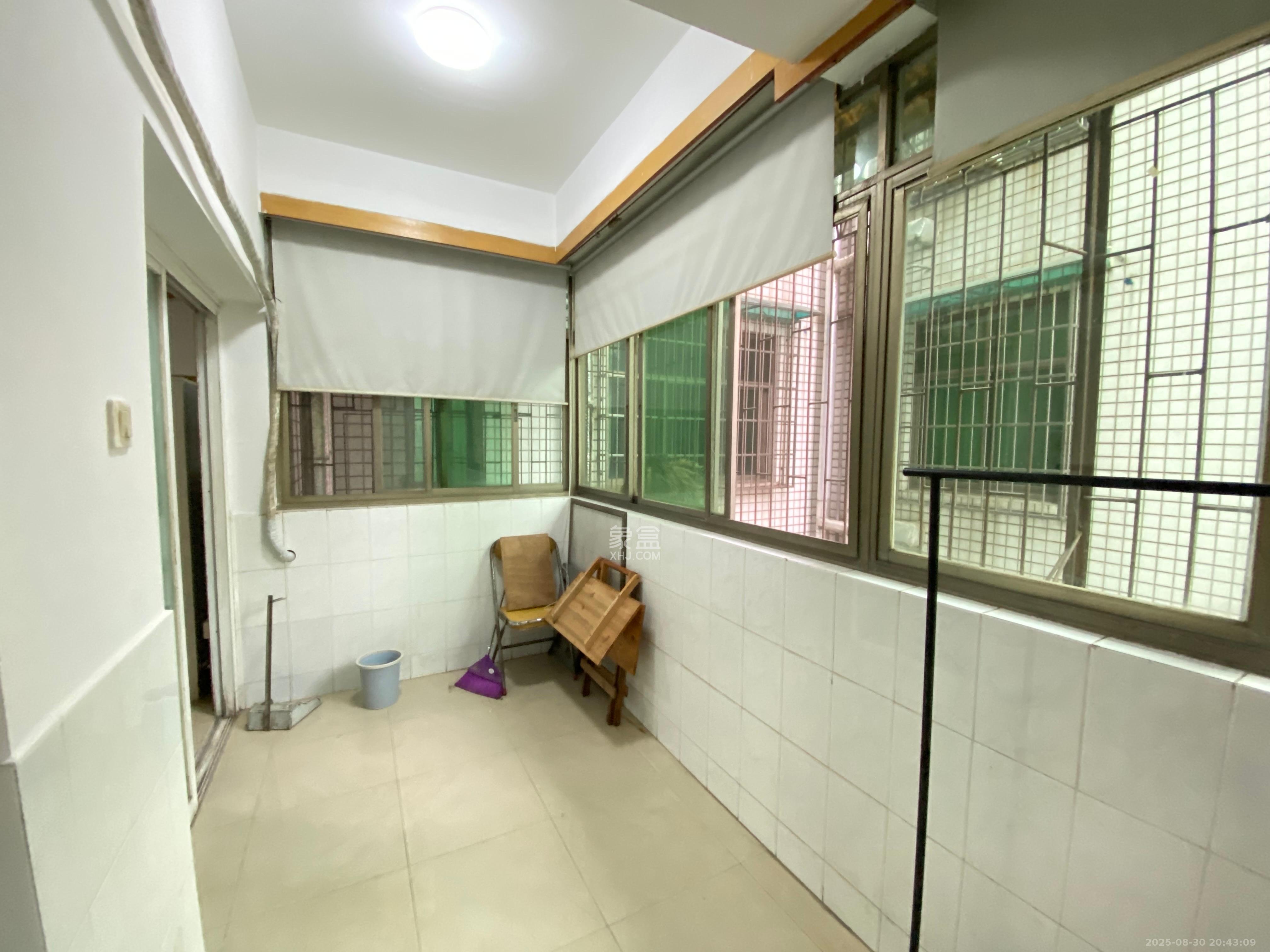 侯家塘有色研究院(长沙有色大院)  3室2厅2卫    2500.0元/月 侯家塘有色研究院(长沙有色大院)  3室2厅2卫    2500.0元/月室内图