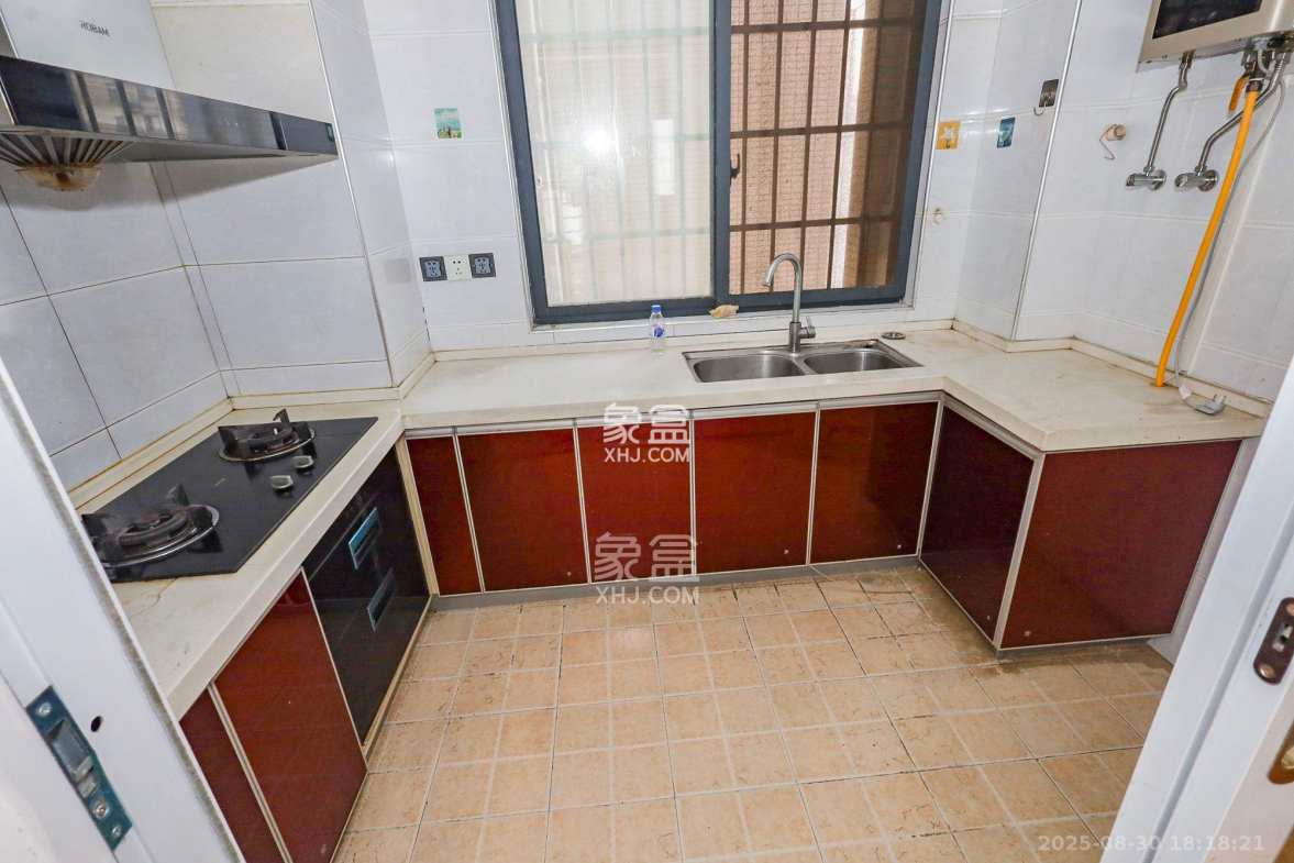 钰龙天下一期  3室2厅2卫    2800.0元/月 钰龙天下一期  3室2厅2卫    2800.0元/月室内图