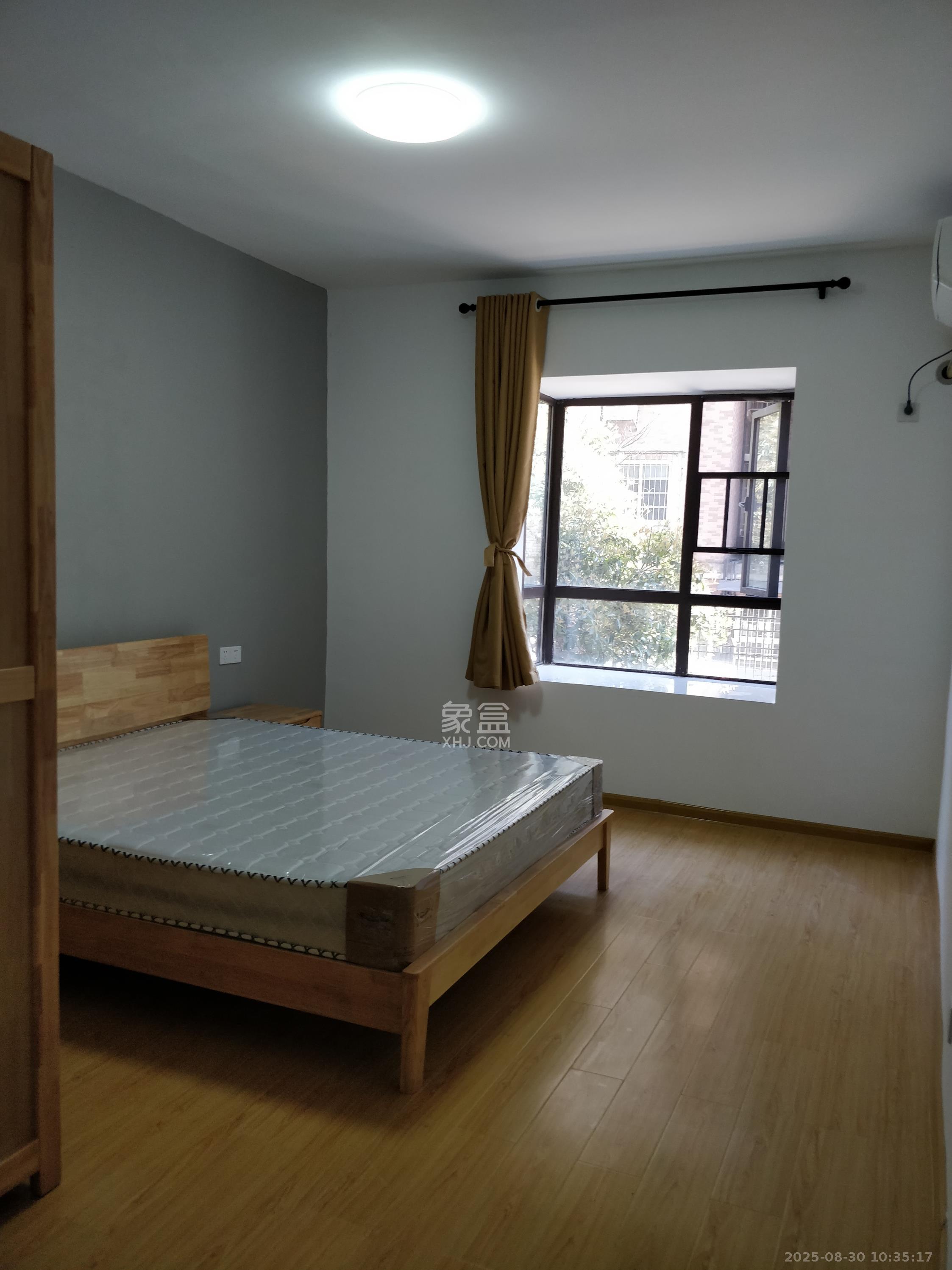 芙蓉别墅山庄（嘉湘华庭）  3室2厅2卫   3500.00元/月室内图