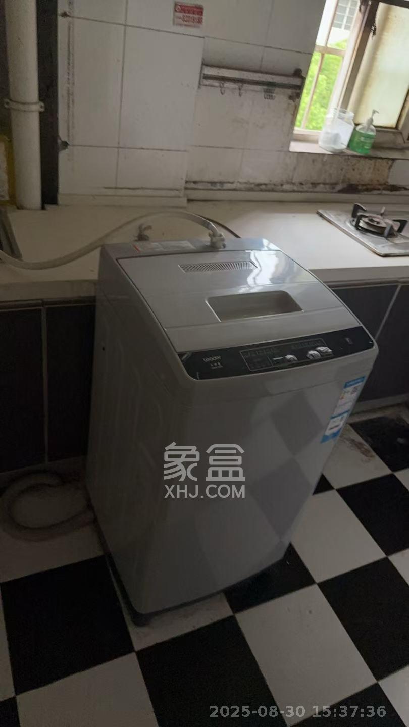 五一新村安置小区(永定社区、永兴社区、永祥社区)  5室2厅2卫    2700.0元/月 五一新村安置小区(永定社区、永兴社区、永祥社区)  5室2厅2卫    2700.0元/月室内图