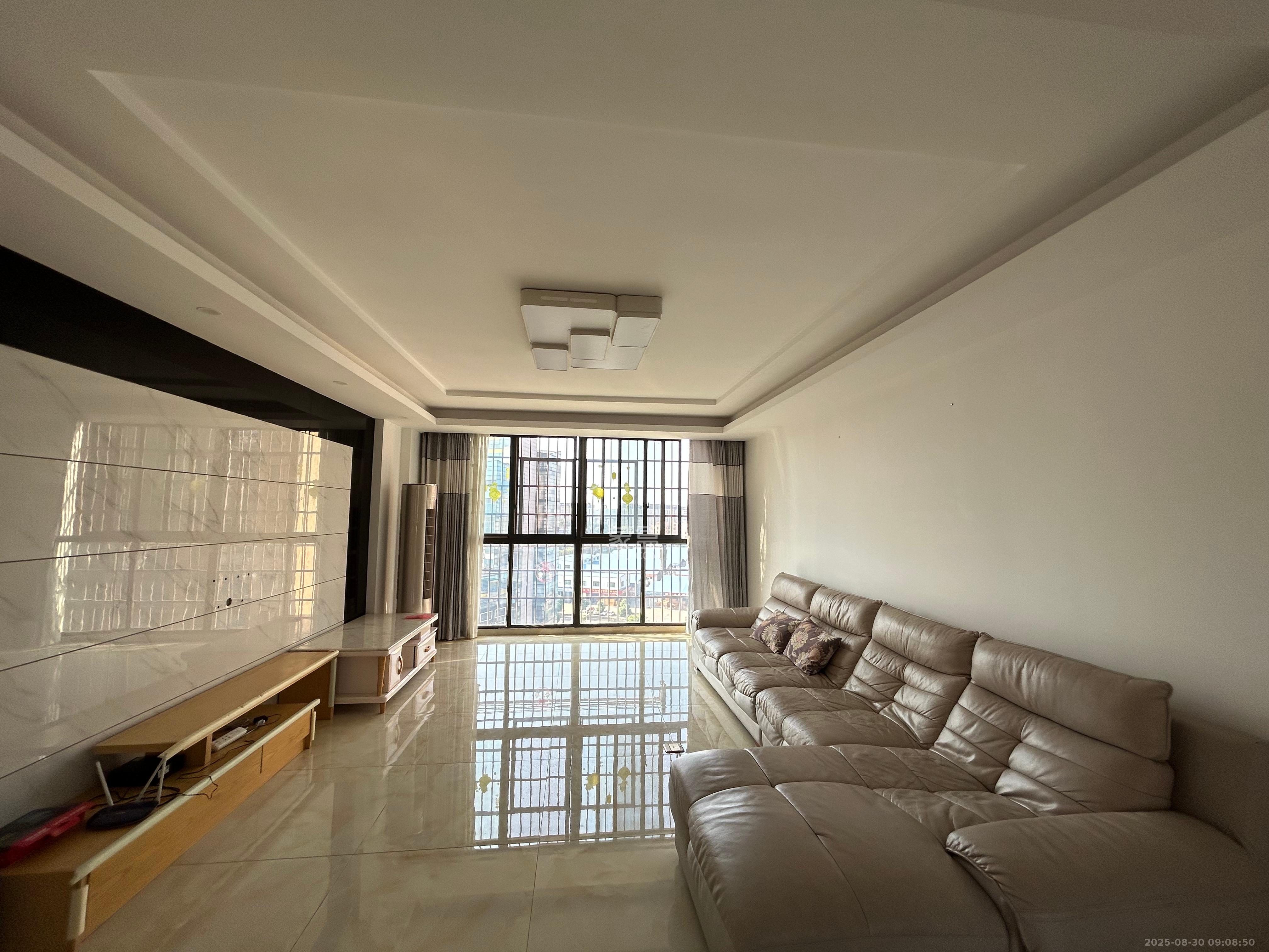 中信凯旋城(中信新城四期) 4室2厅2卫 3000.0元/月 中信凯旋城(中信新城四期) 4室2厅2卫 3000.0元/月室内图