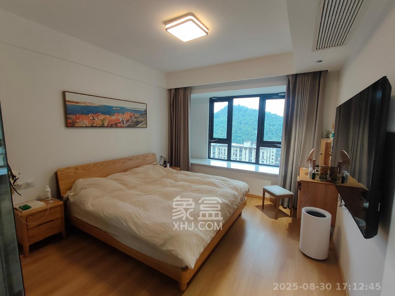 梅溪正荣府  3室2厅2卫   3800.00元/月室内图