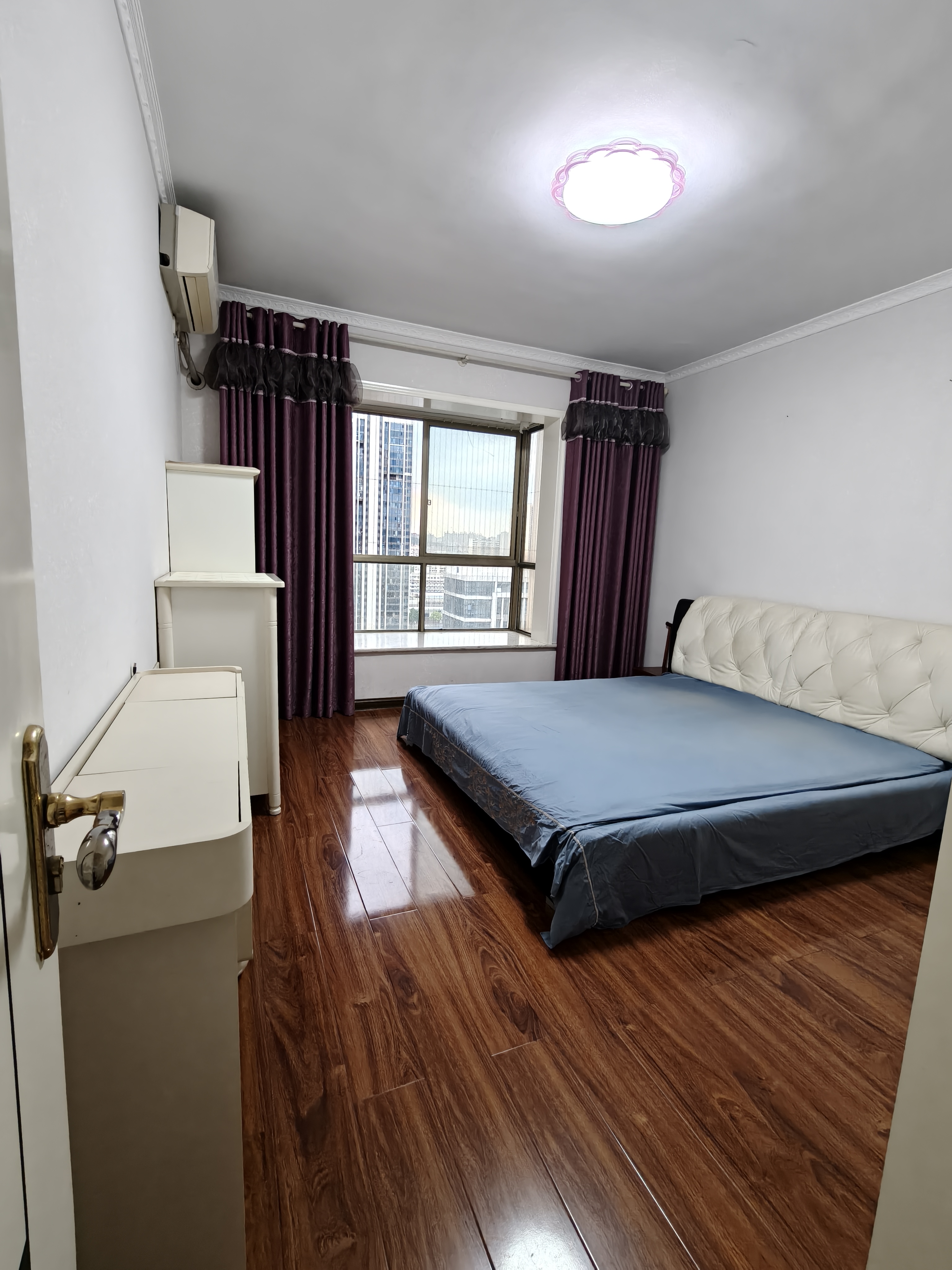 金园小区 1室0厅0卫 88.8万 金园小区 1室0厅0卫 88.8万客厅