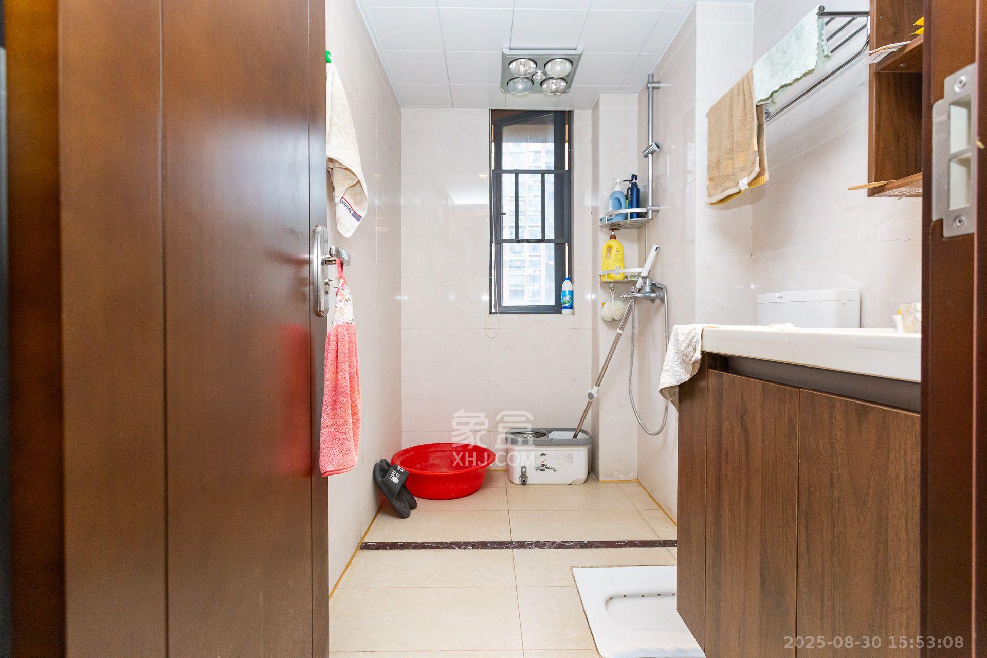 珠江东方明珠(新地东方明珠)三期 3室2厅2卫 2500.0元/月 珠江东方明珠(新地东方明珠)三期 3室2厅2卫 2500.0元/月室内图