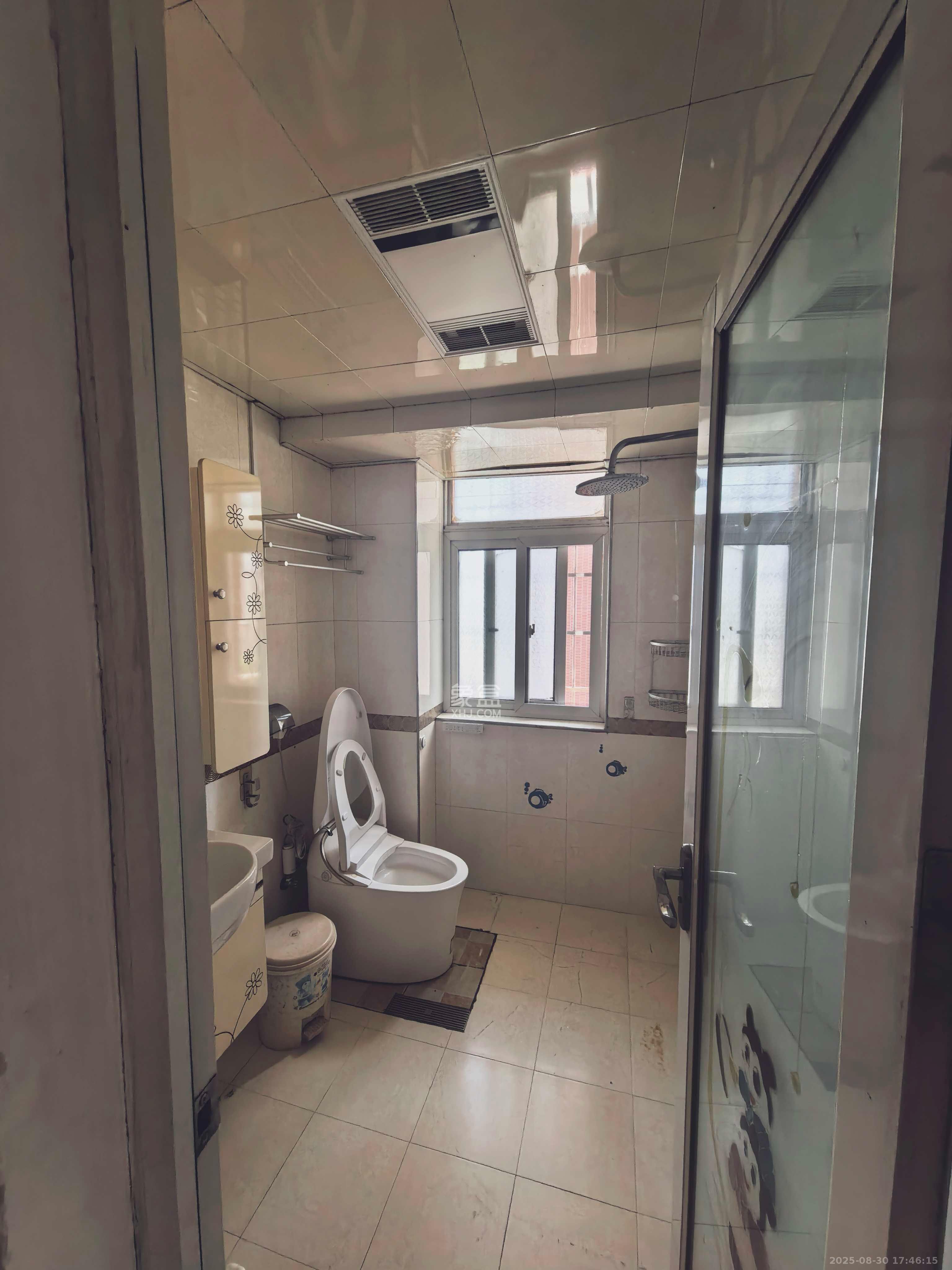 江临天下  2室2厅1卫    2000.0元/月 江临天下  2室2厅1卫    2000.0元/月室内图