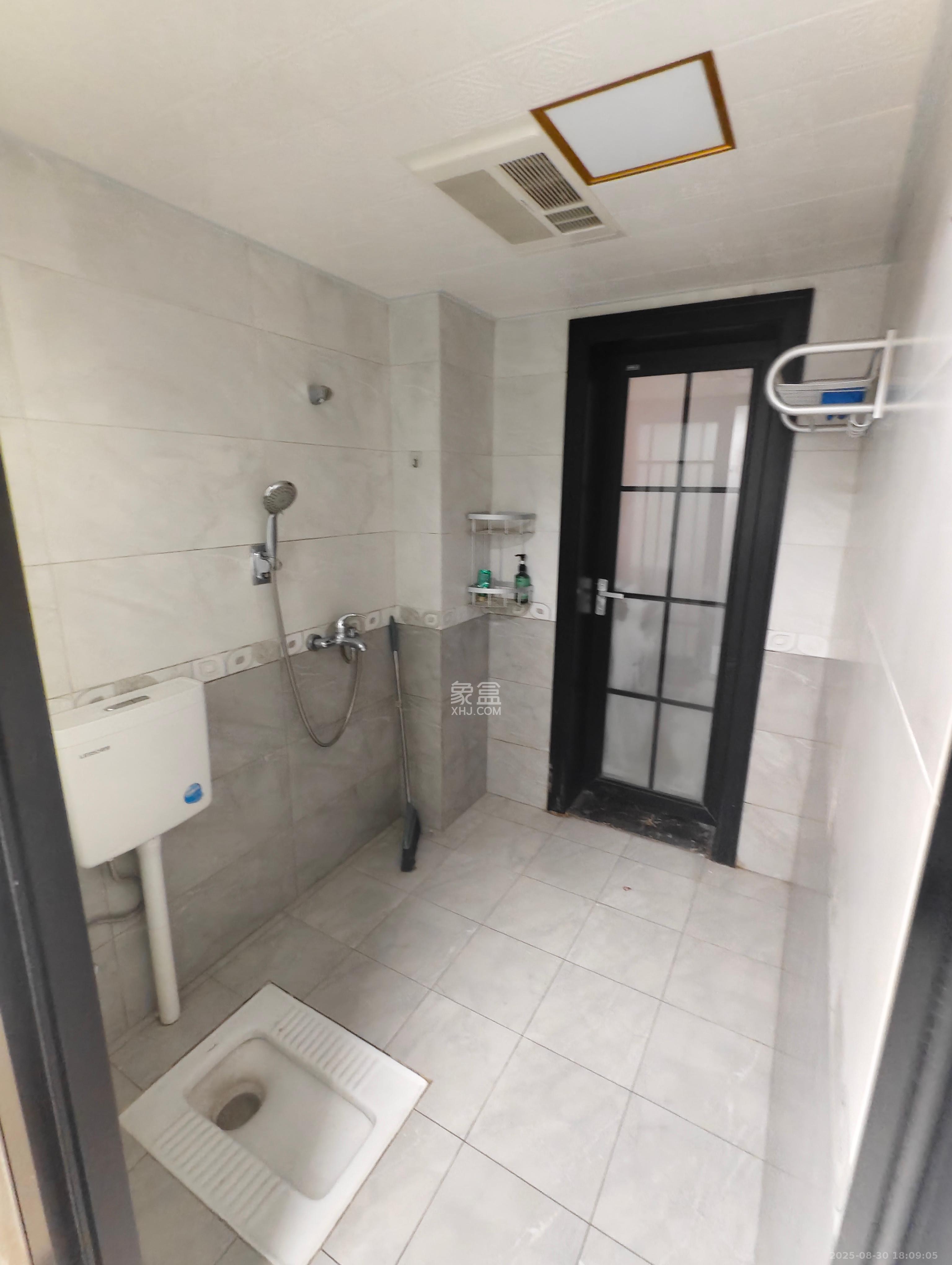 北辰三角洲E6区 3室2厅1卫 3500.0元/月 北辰三角洲E6区 3室2厅1卫 3500.0元/月室内图