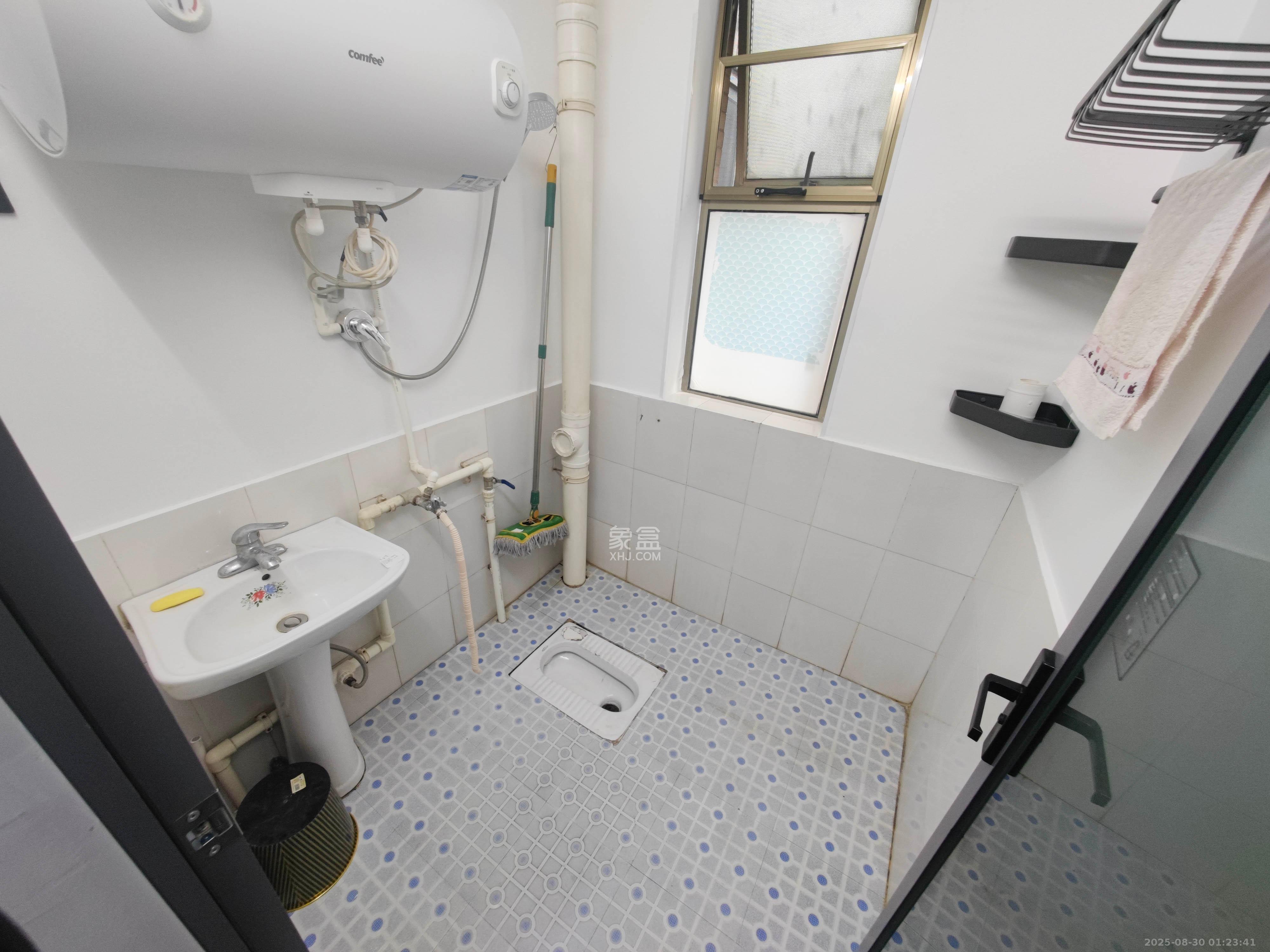 岳泰理想城  3室2厅2卫    90.0万 岳泰理想城  3室2厅2卫    90.0万卫生间