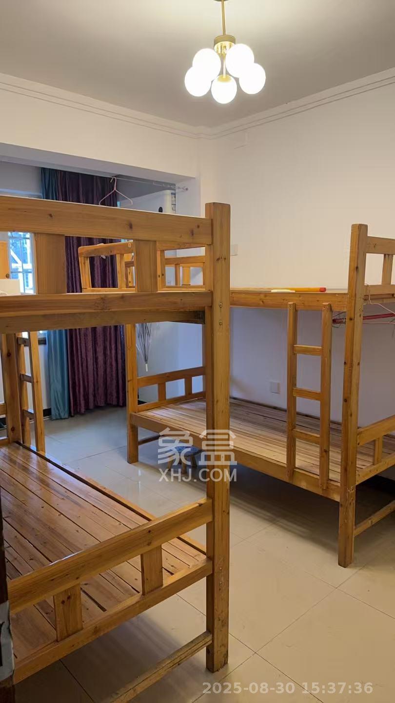 五一新村安置小区(永定社区、永兴社区、永祥社区)  5室2厅2卫    2700.0元/月 五一新村安置小区(永定社区、永兴社区、永祥社区)  5室2厅2卫    2700.0元/月室内图