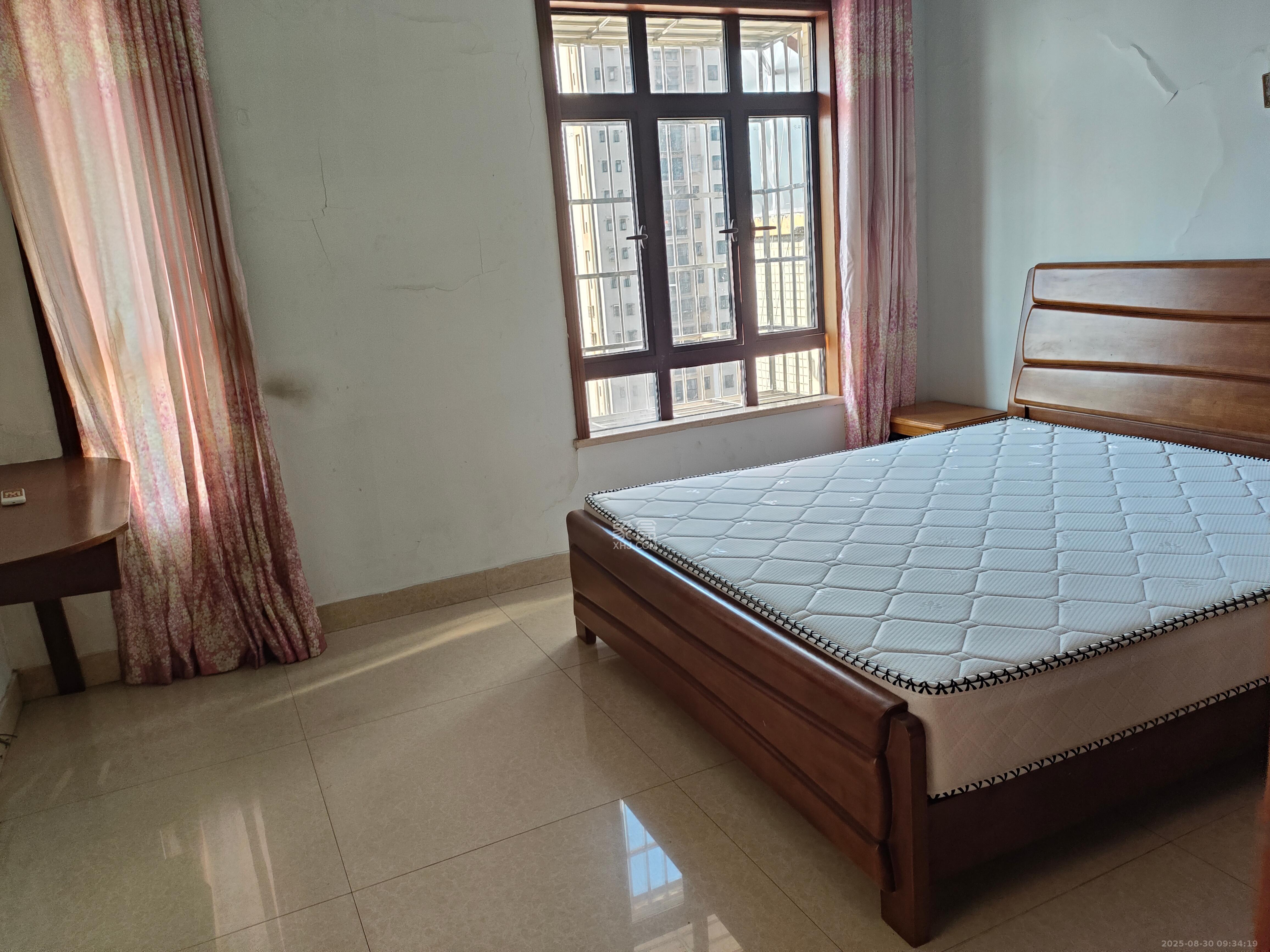 鹏基诺亚山林  3室2厅2卫    2000.0元/月 鹏基诺亚山林  3室2厅2卫    2000.0元/月室内图