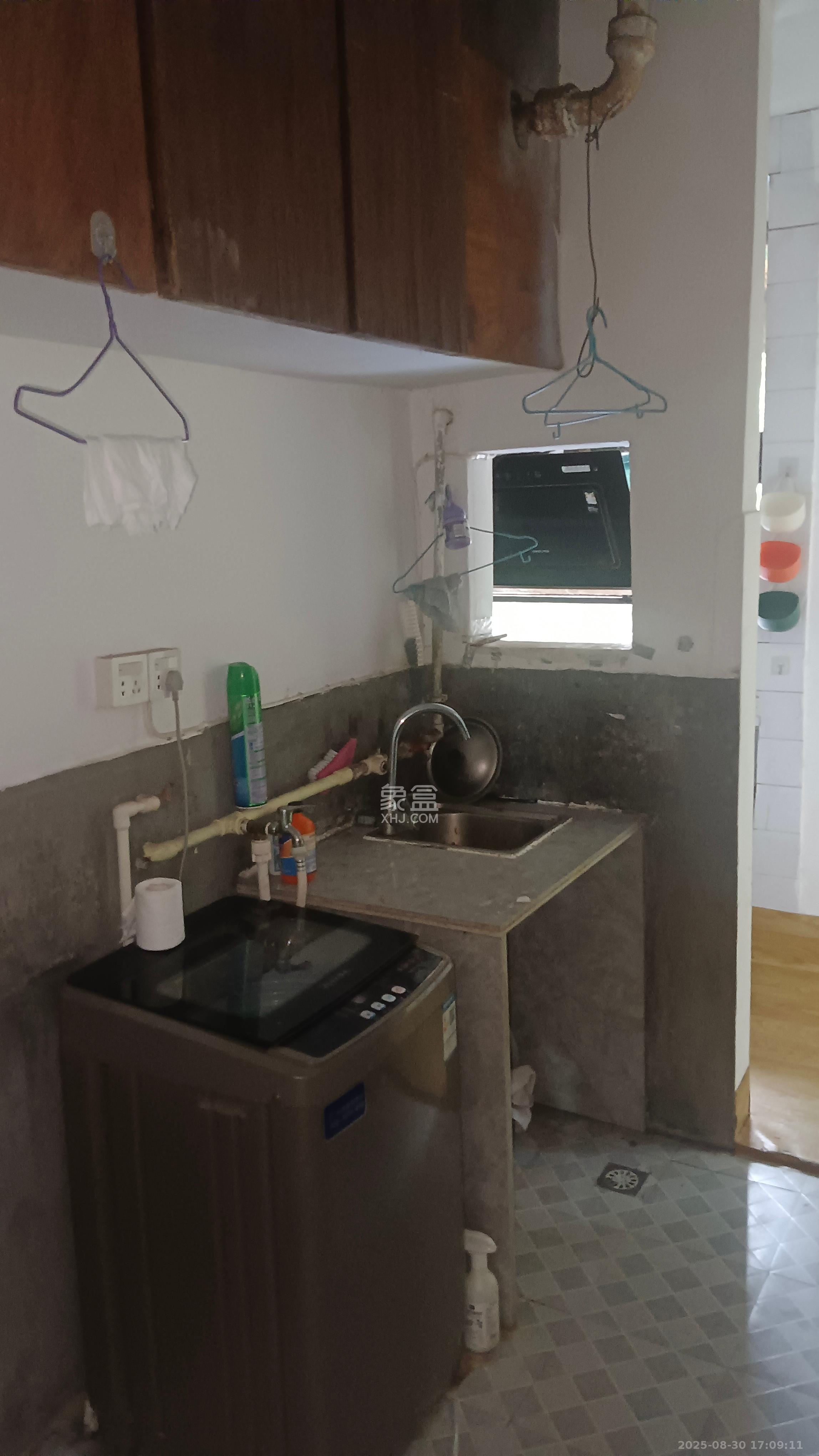 妹子山社区(曙光社区)  2室1厅1卫    1300.0元/月 妹子山社区(曙光社区)  2室1厅1卫    1300.0元/月室内图