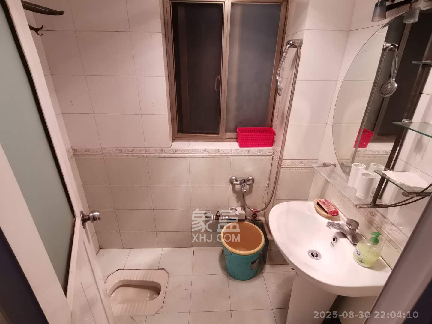 省水院宿舍 3室2厅1卫 3500.0元/月 省水院宿舍 3室2厅1卫 3500.0元/月室内图