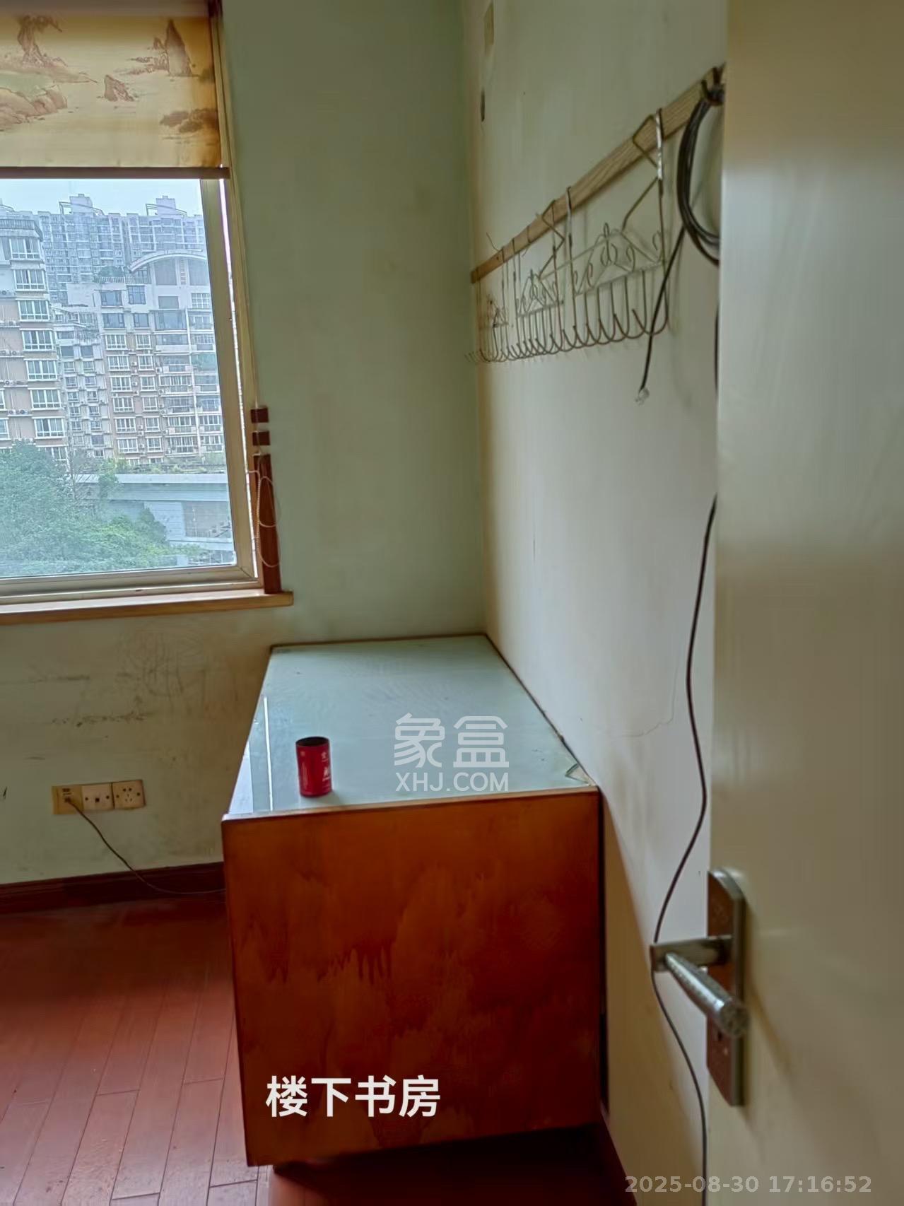 科大佳园南苑  4室2厅2卫    3000.0元/月 科大佳园南苑  4室2厅2卫    3000.0元/月室内图