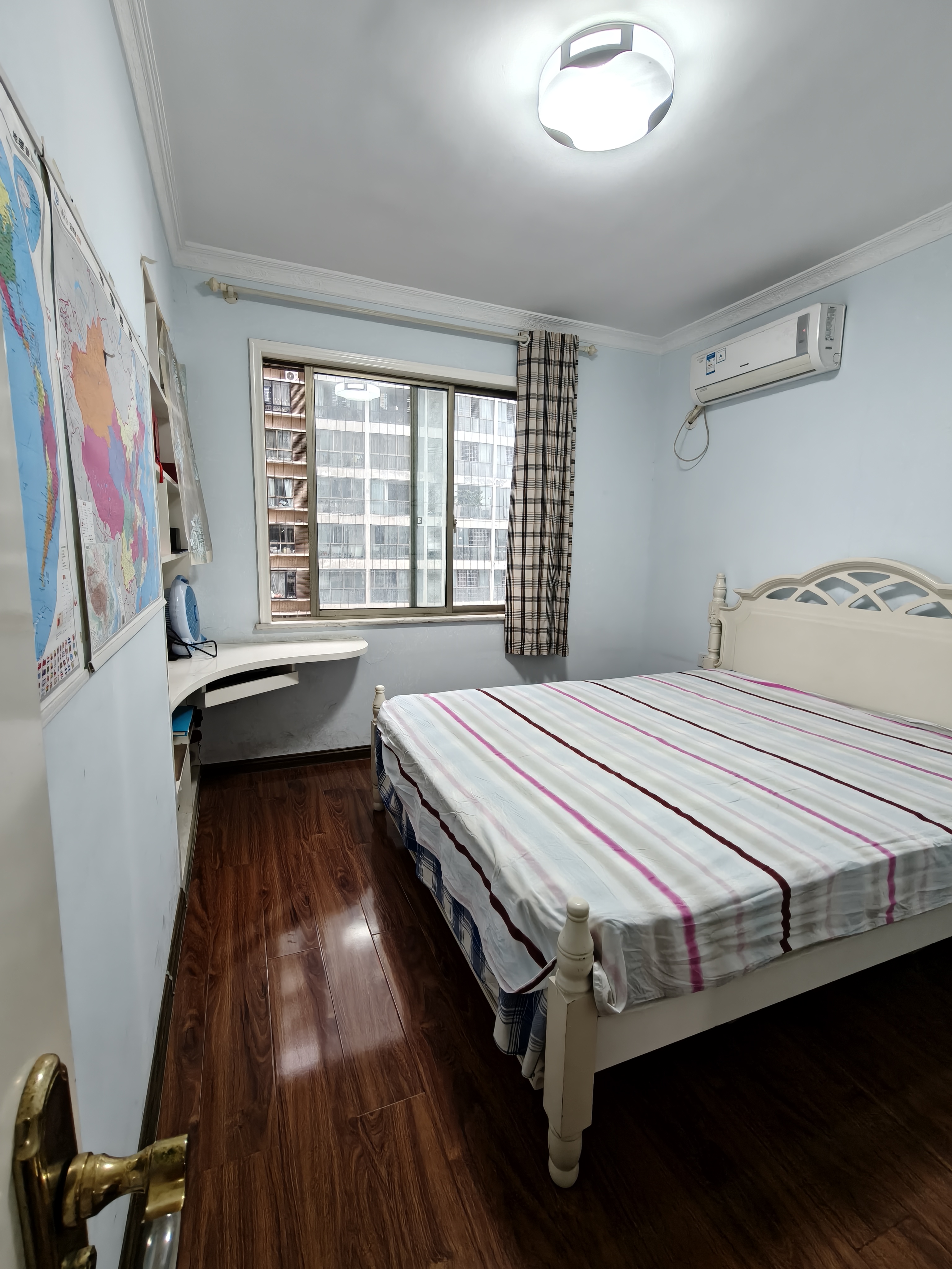 金园小区 1室0厅0卫 88.8万 金园小区 1室0厅0卫 88.8万客厅