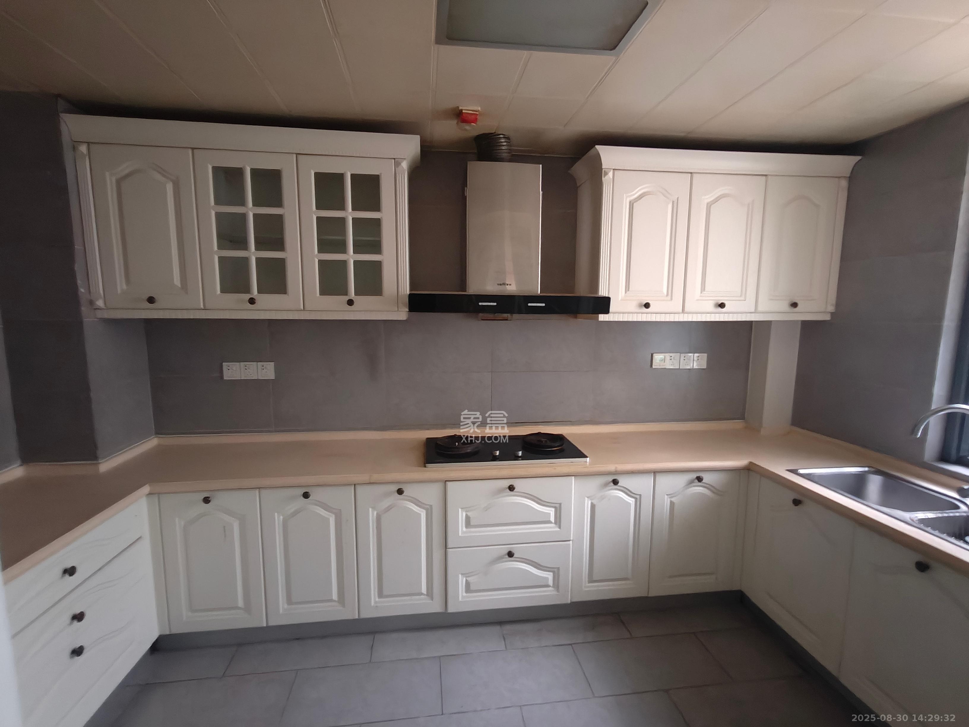 奥林匹克花园  3室2厅2卫    3000.0元/月 奥林匹克花园  3室2厅2卫    3000.0元/月室内图